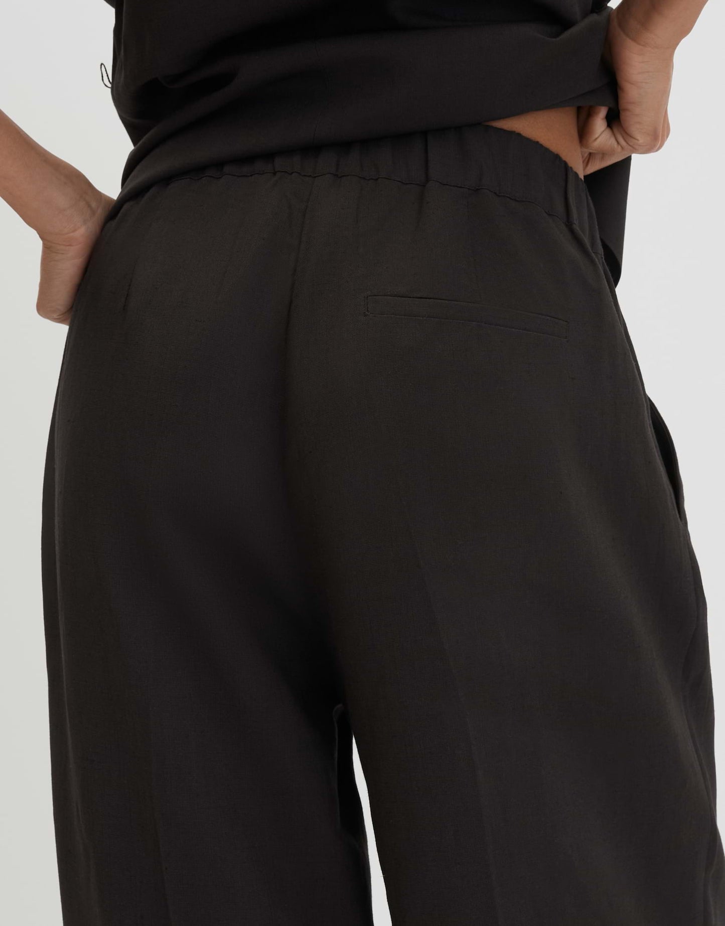 Cisilia linen (Dark Truffle)