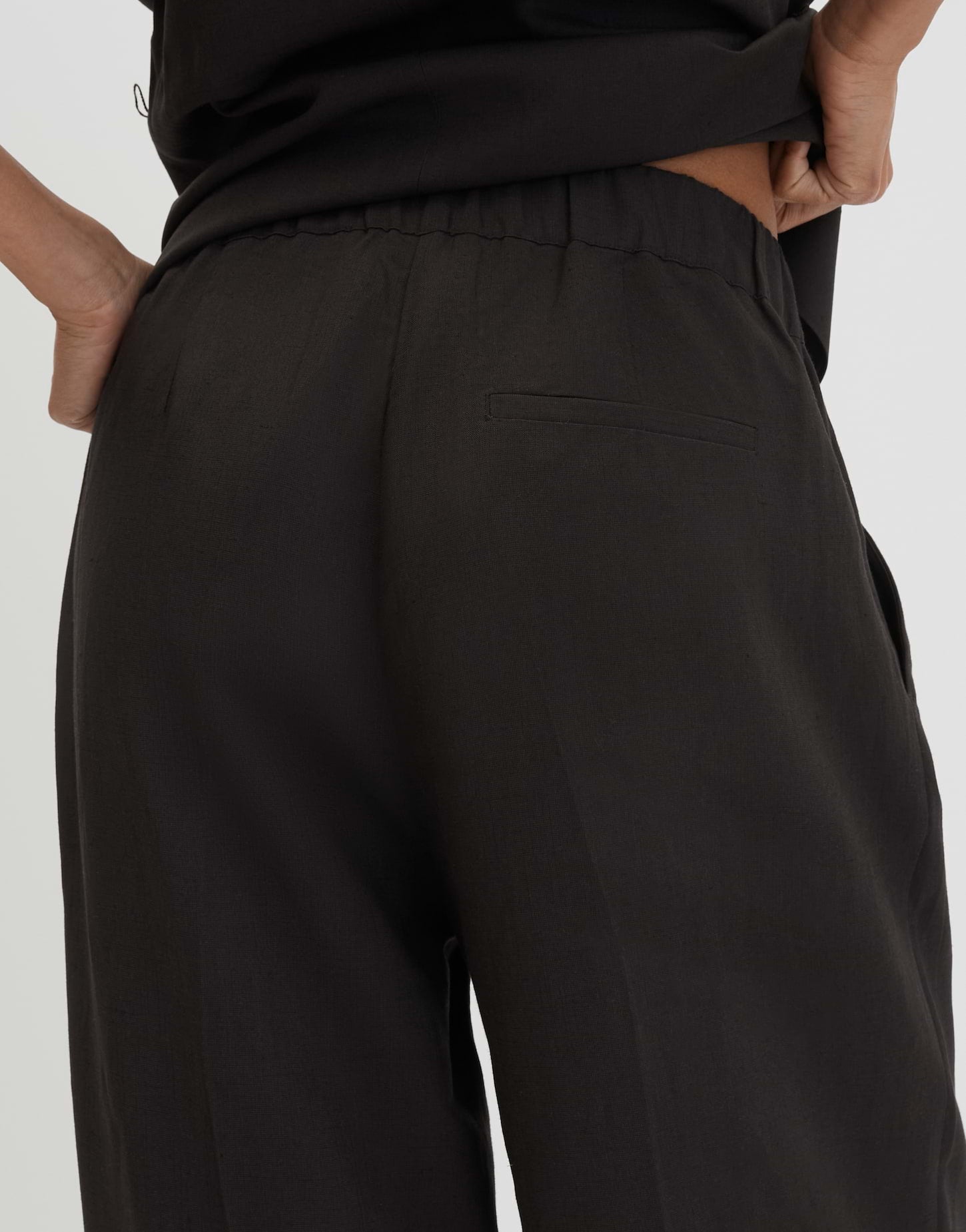 Cisilia linen (Dark Truffle)