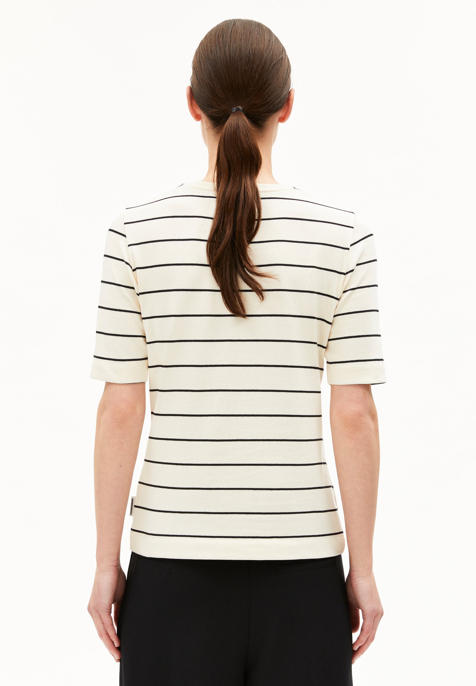 Jaanisara Fine Stripe T-shirt (Oatmilk-black)