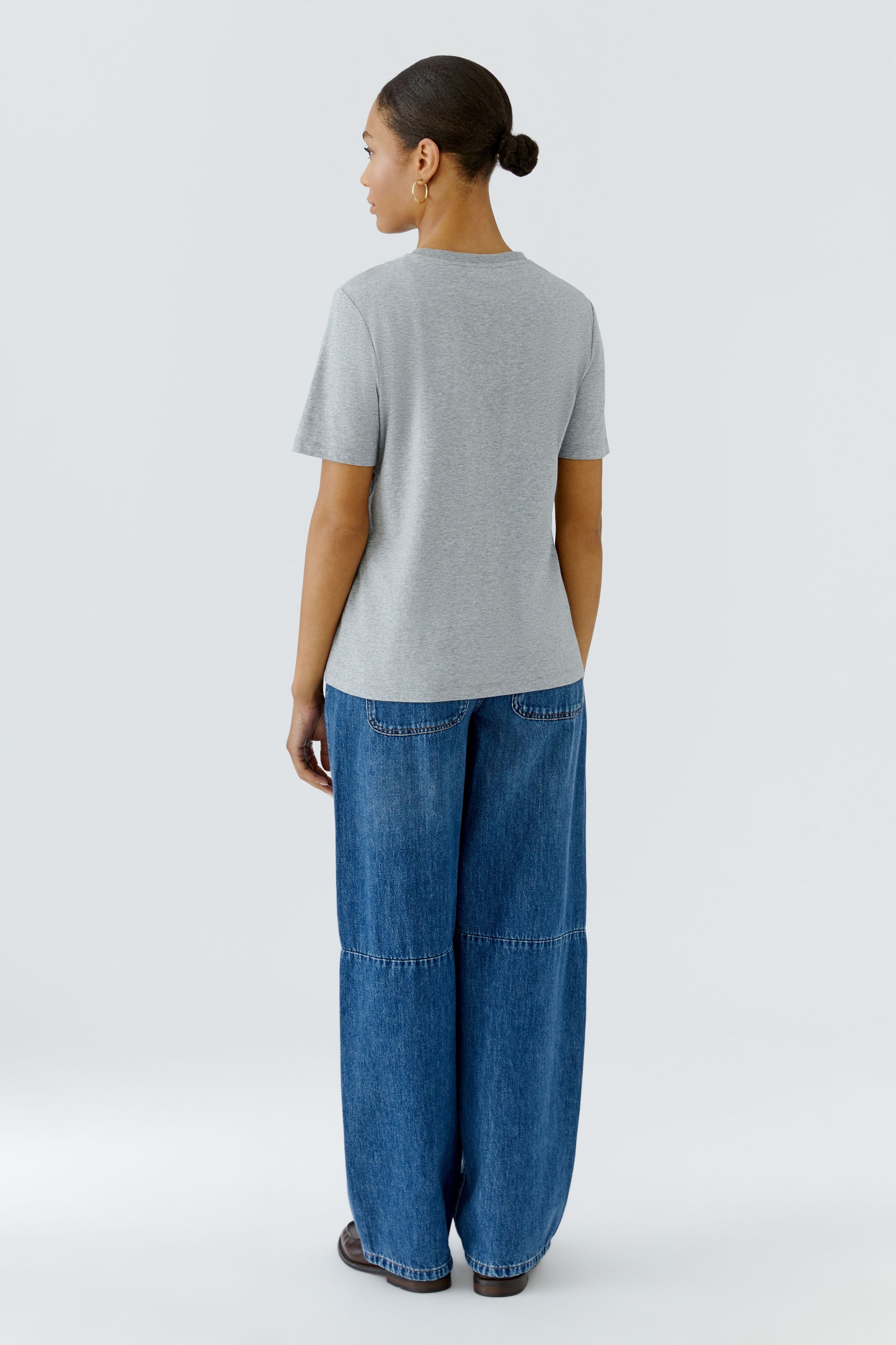 T-Shirt (River Stone)