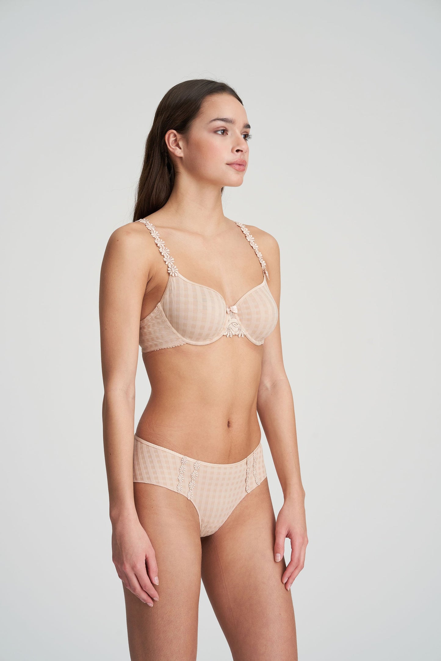AVERO caffé latte Hotpants (Cal)