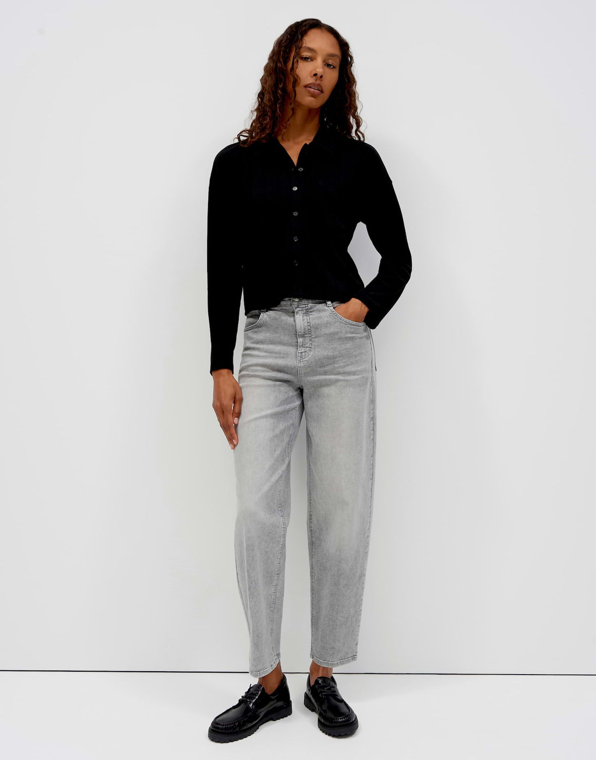 Sawoni (Black)
