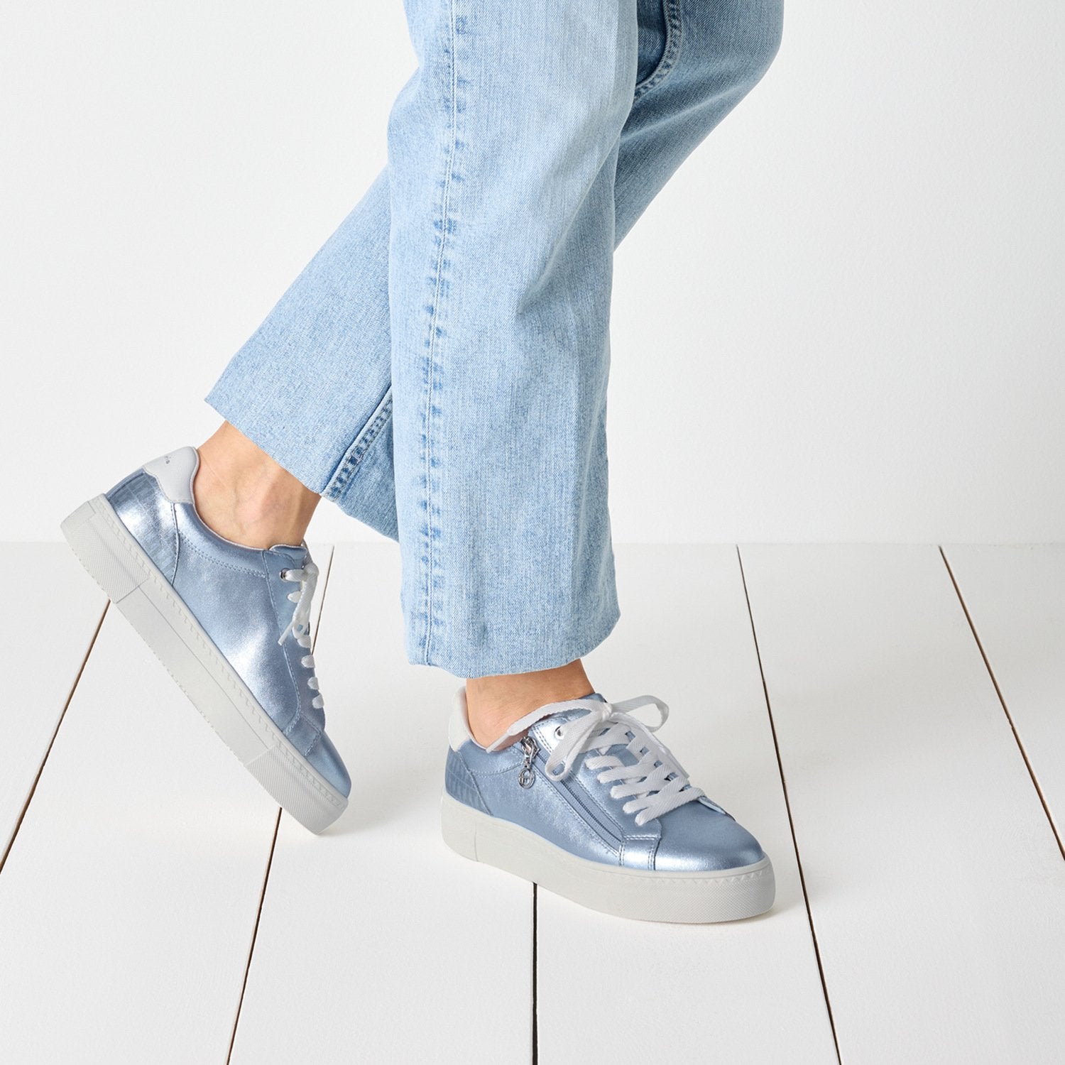 Schnürer (Light Blue Met)