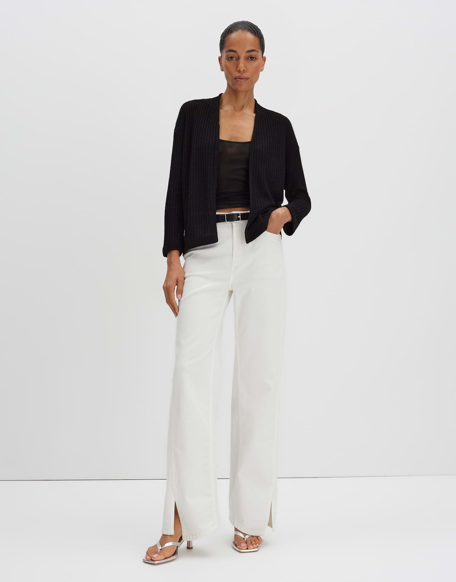 Ucora (Black)