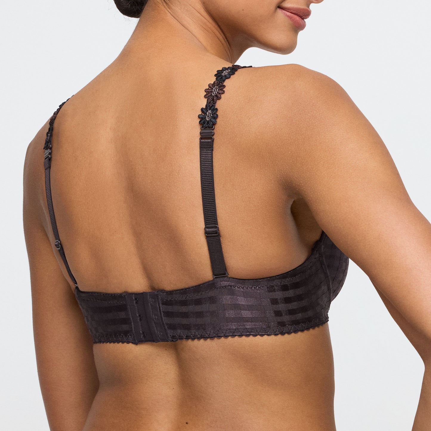 AVERO sweet chocolate Unterlegter BH Herzform (Swc)