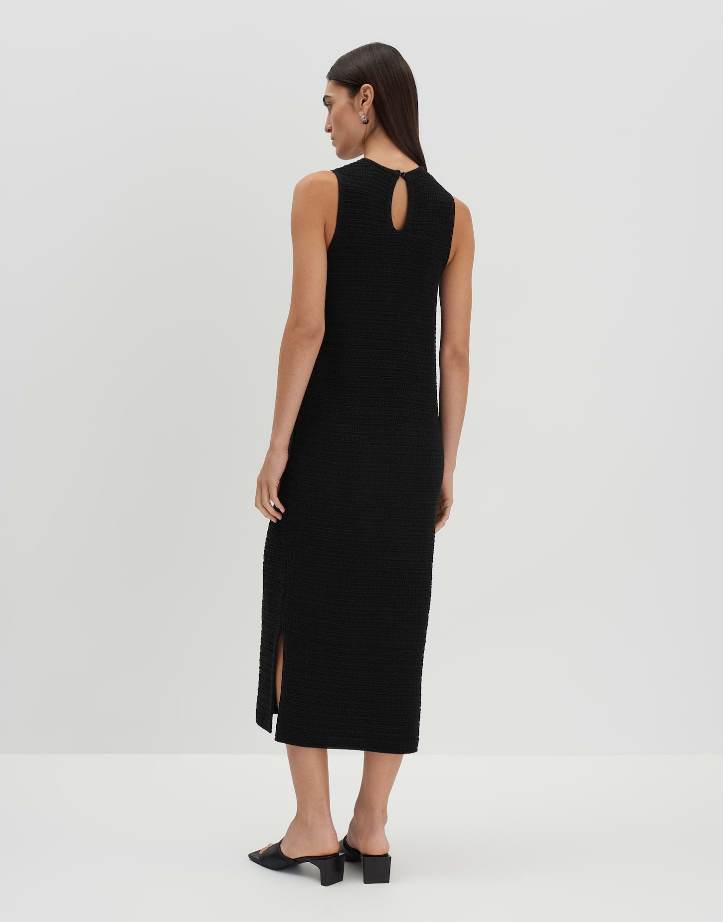 Quila (Black)