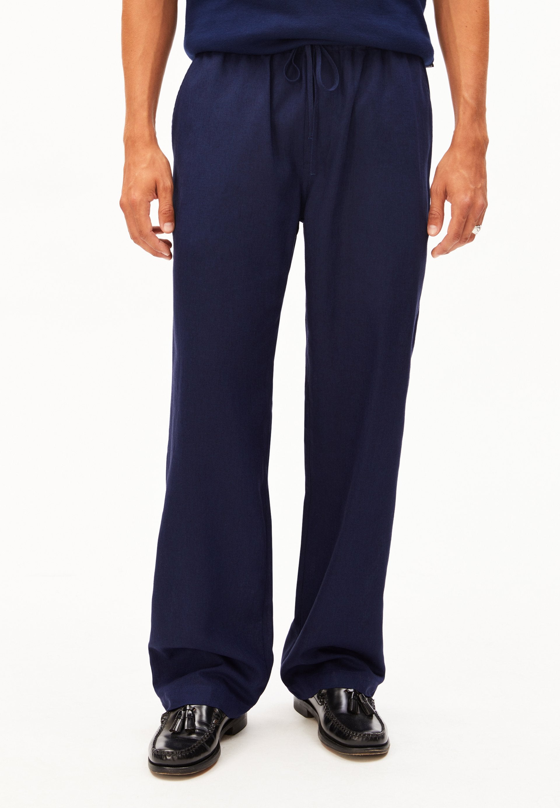 Lukaa Lino Pant (Tinted Navy)