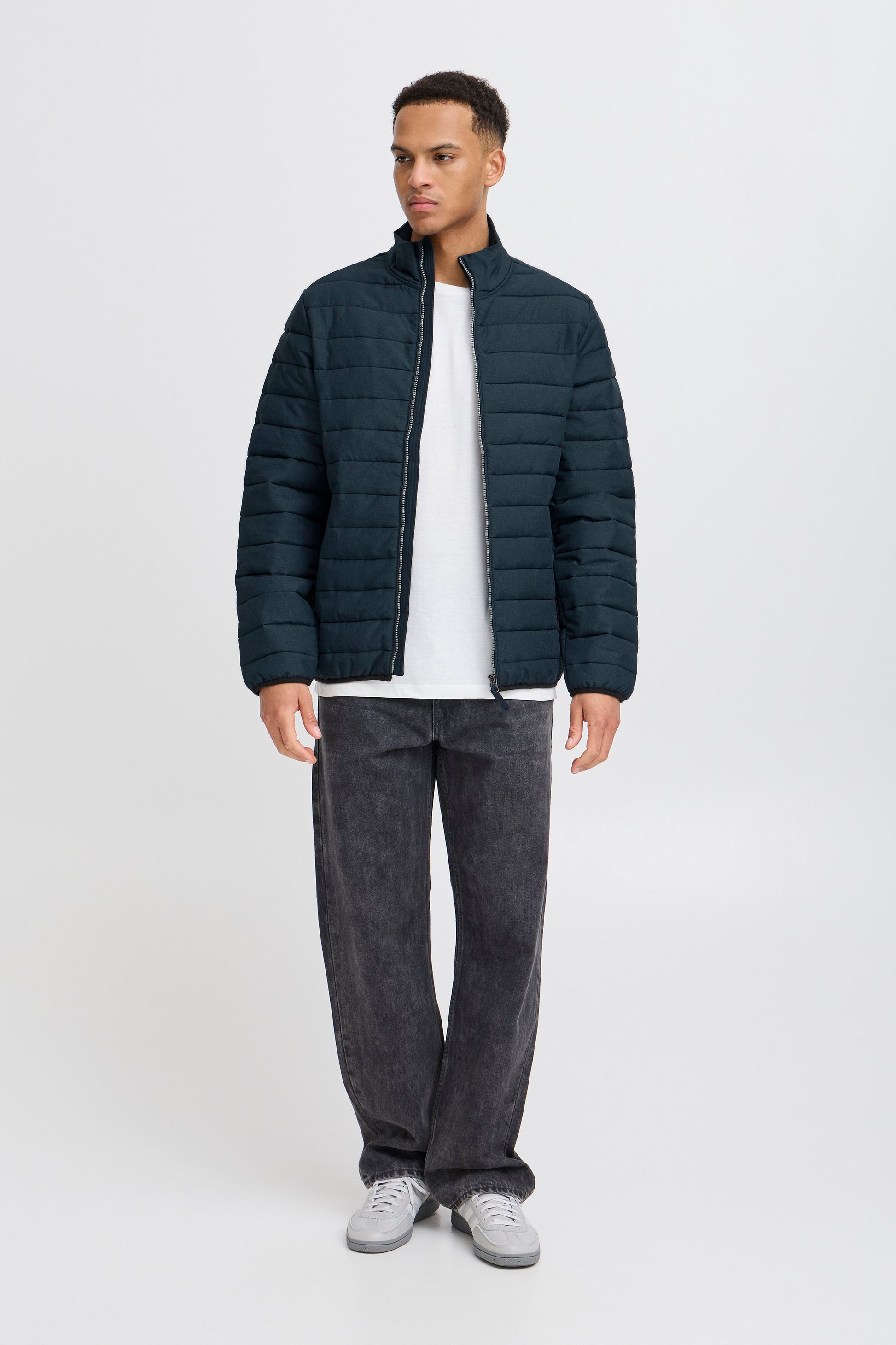 BHEDMAR puffer with stand collar (Dress Blue Me)