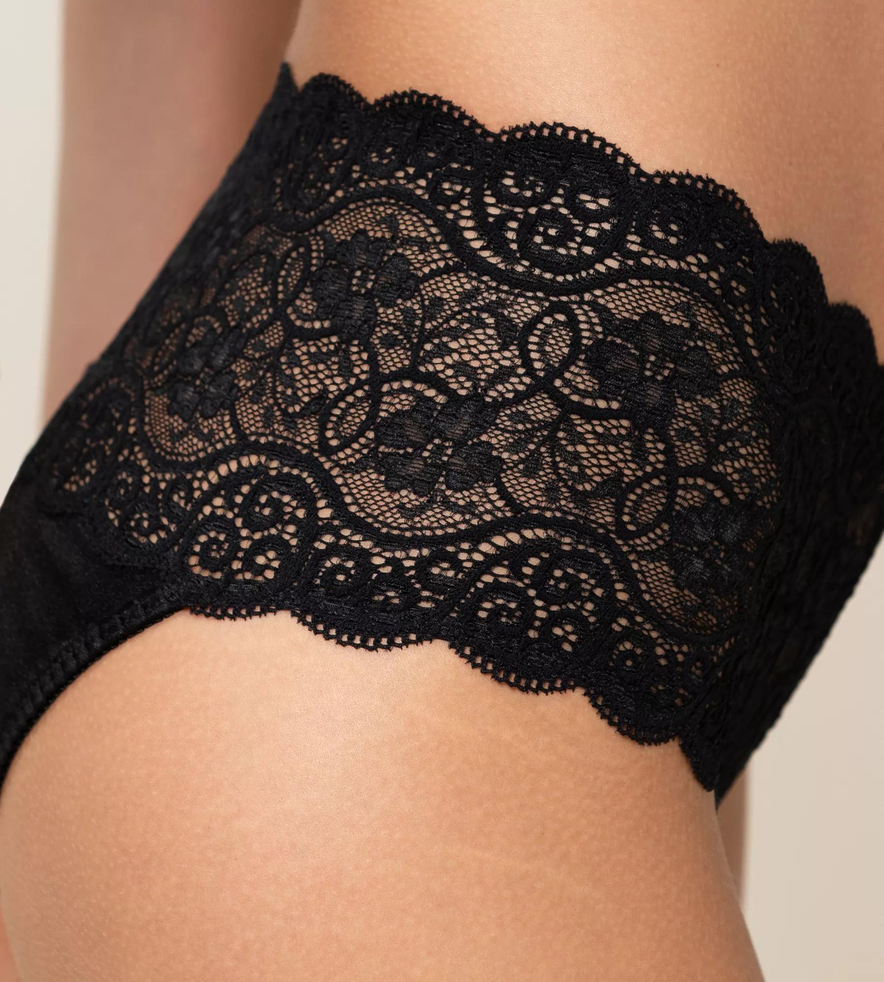 Amourette 300 Maxi X (Black)