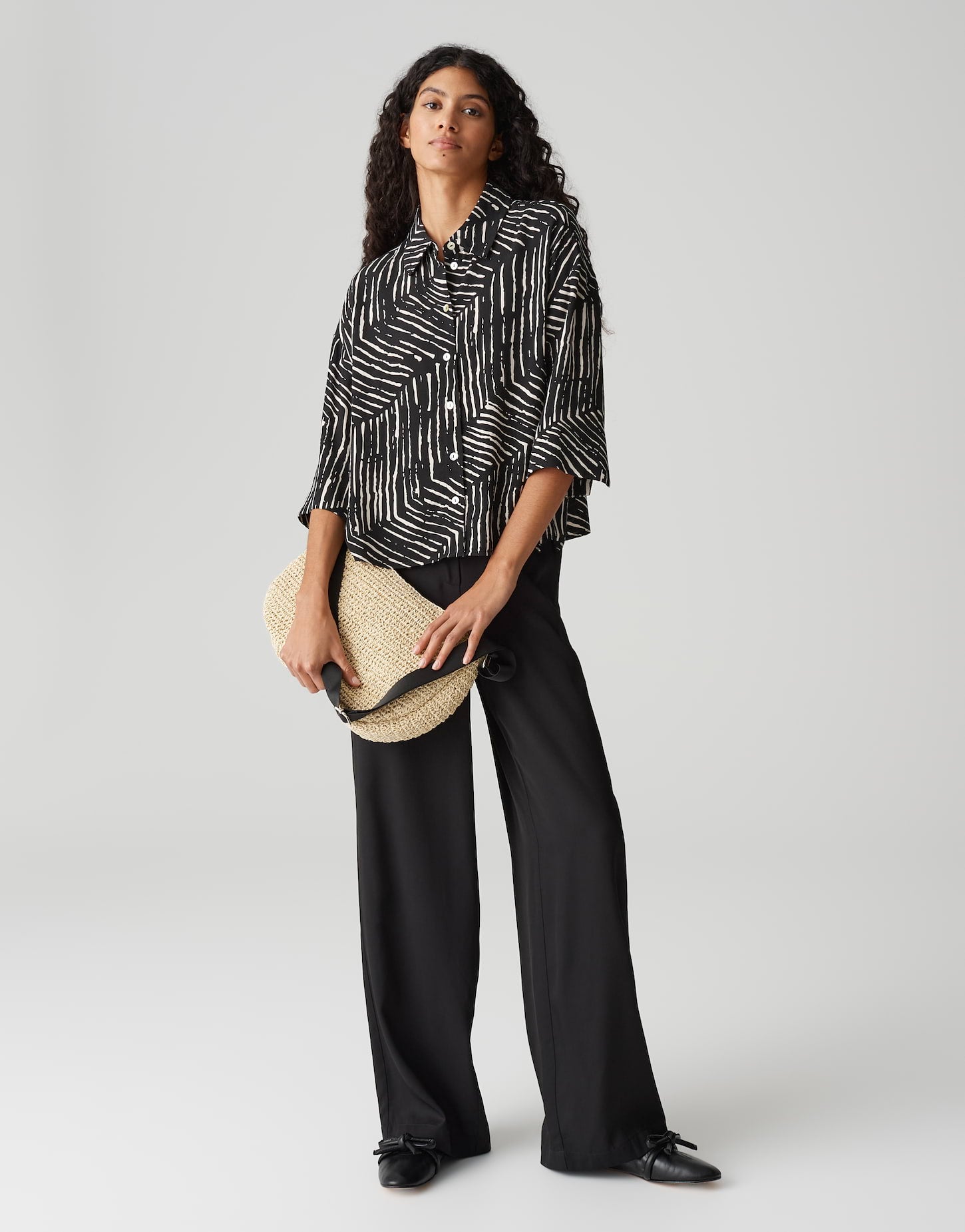 Fiana palm leaves (Black)