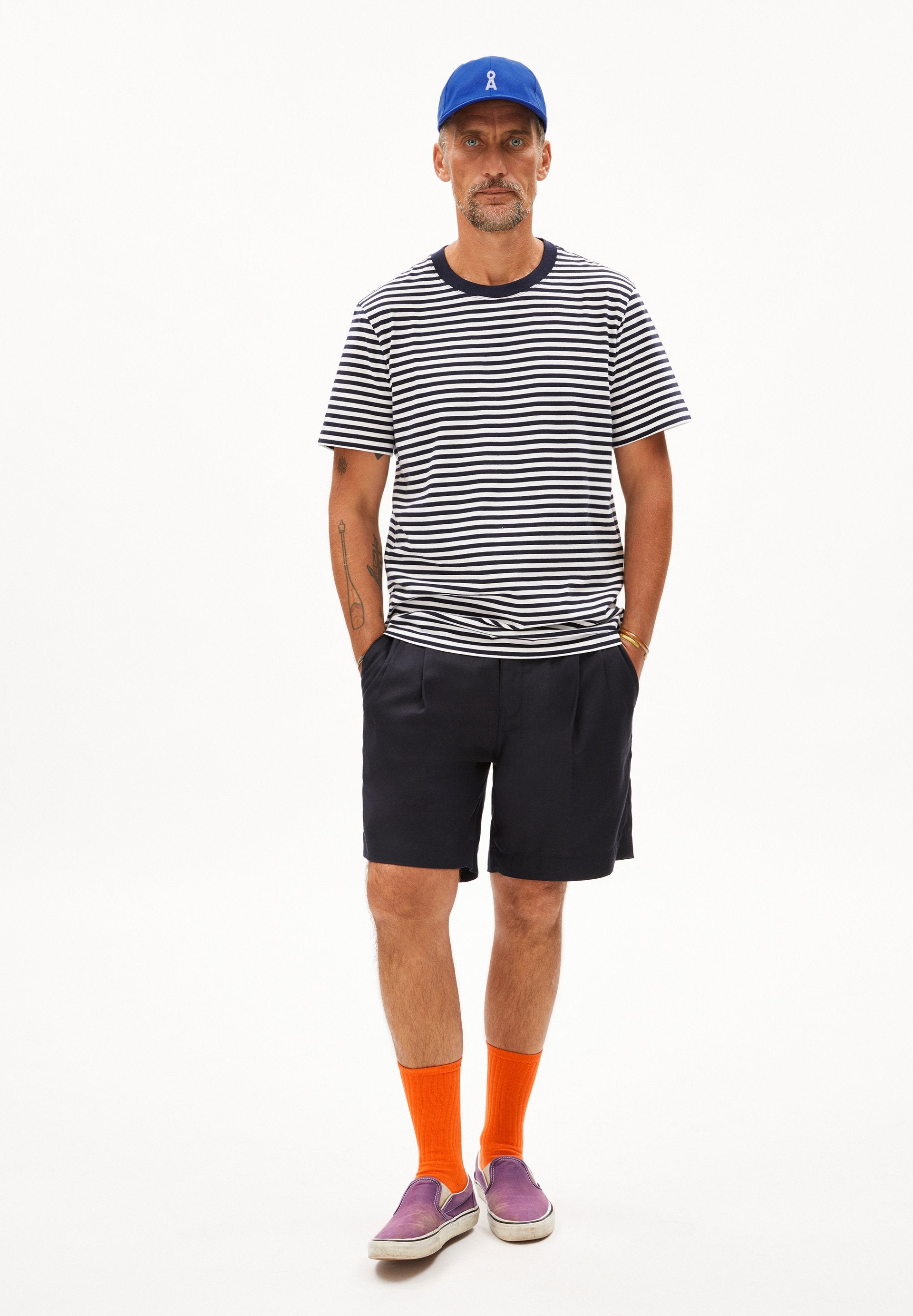 Maarkos Stripes (Night Sky-white)