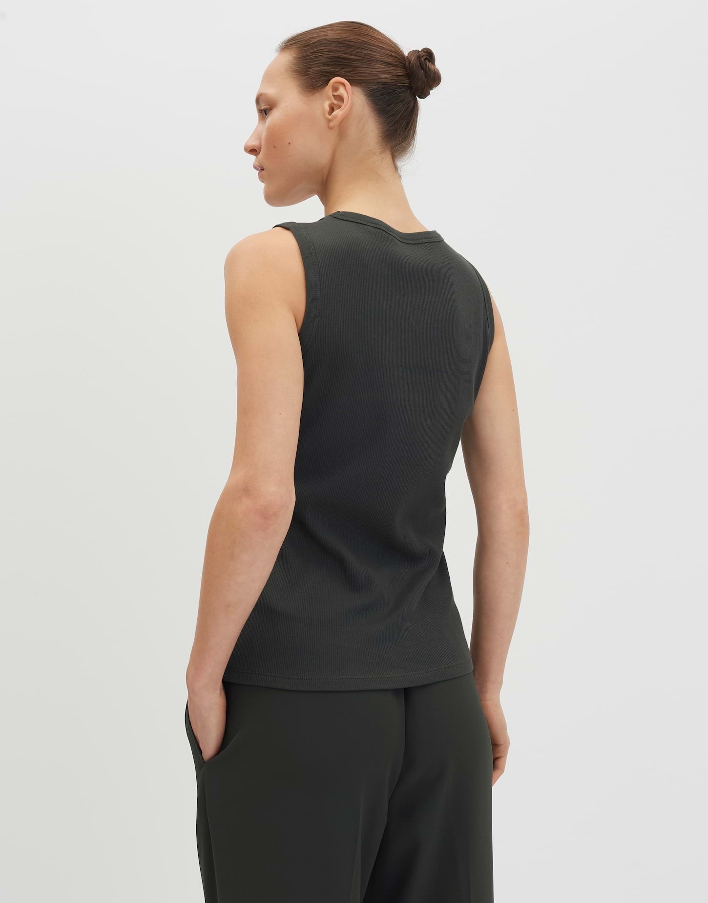 Kleanne (Midnight Olive)