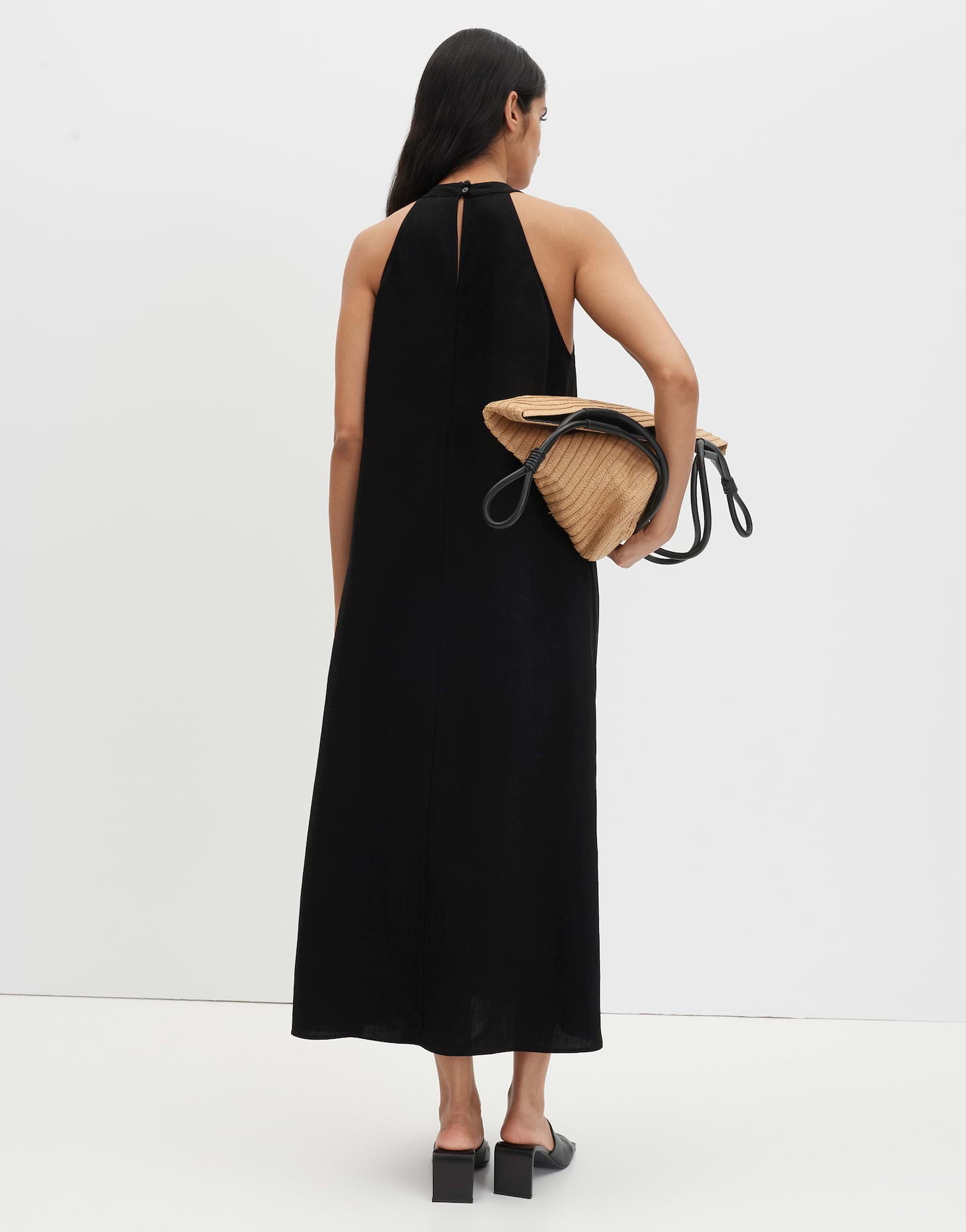Qelina (Black)