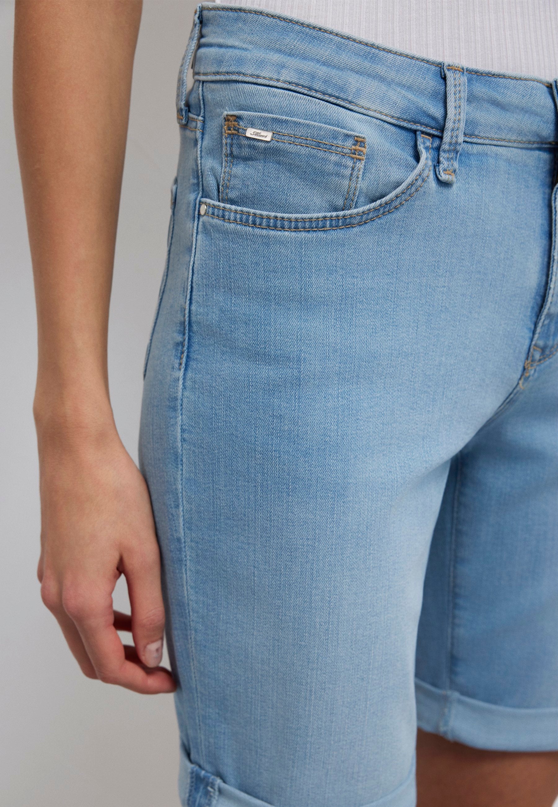 Alexis (Lt Blue Gold)