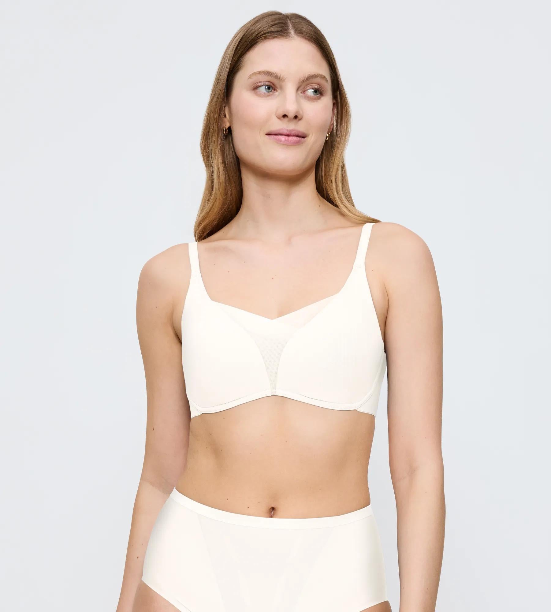 Triumph Shape Smart P (Ecru White)