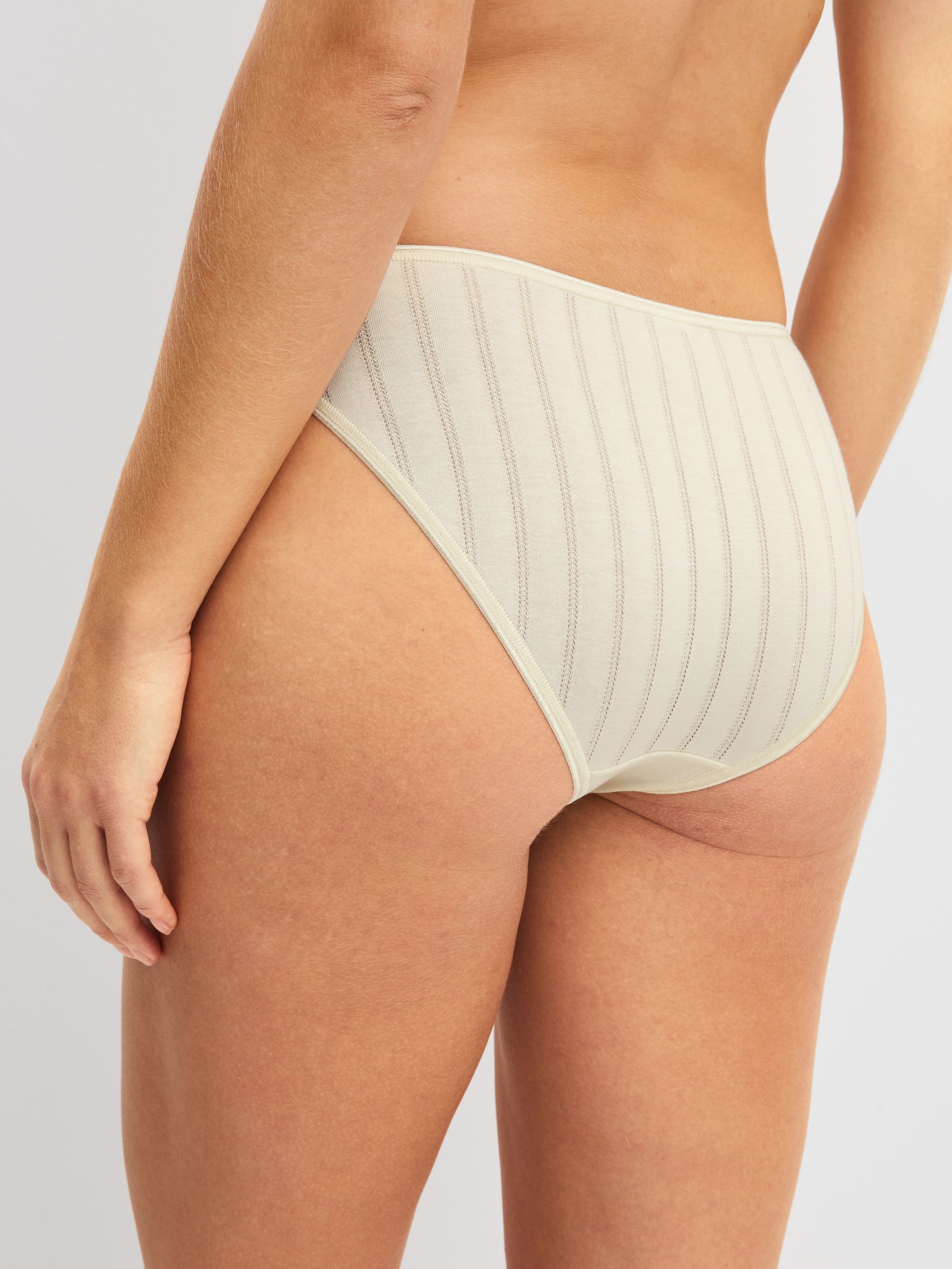 DAMEN Slip (Charm Cream)