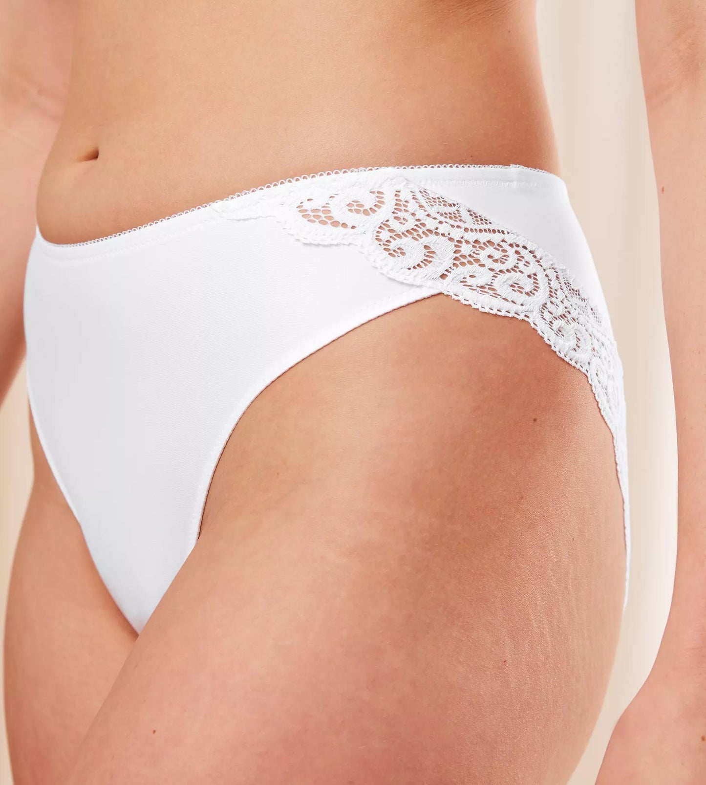 Amourette Tai (White)