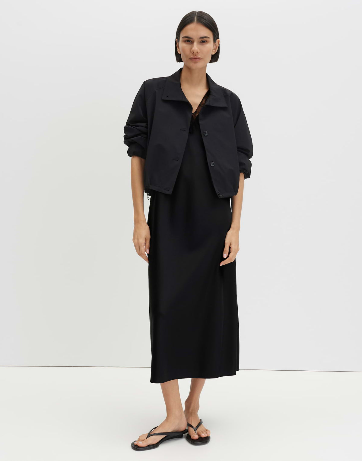 Qamile (Black)