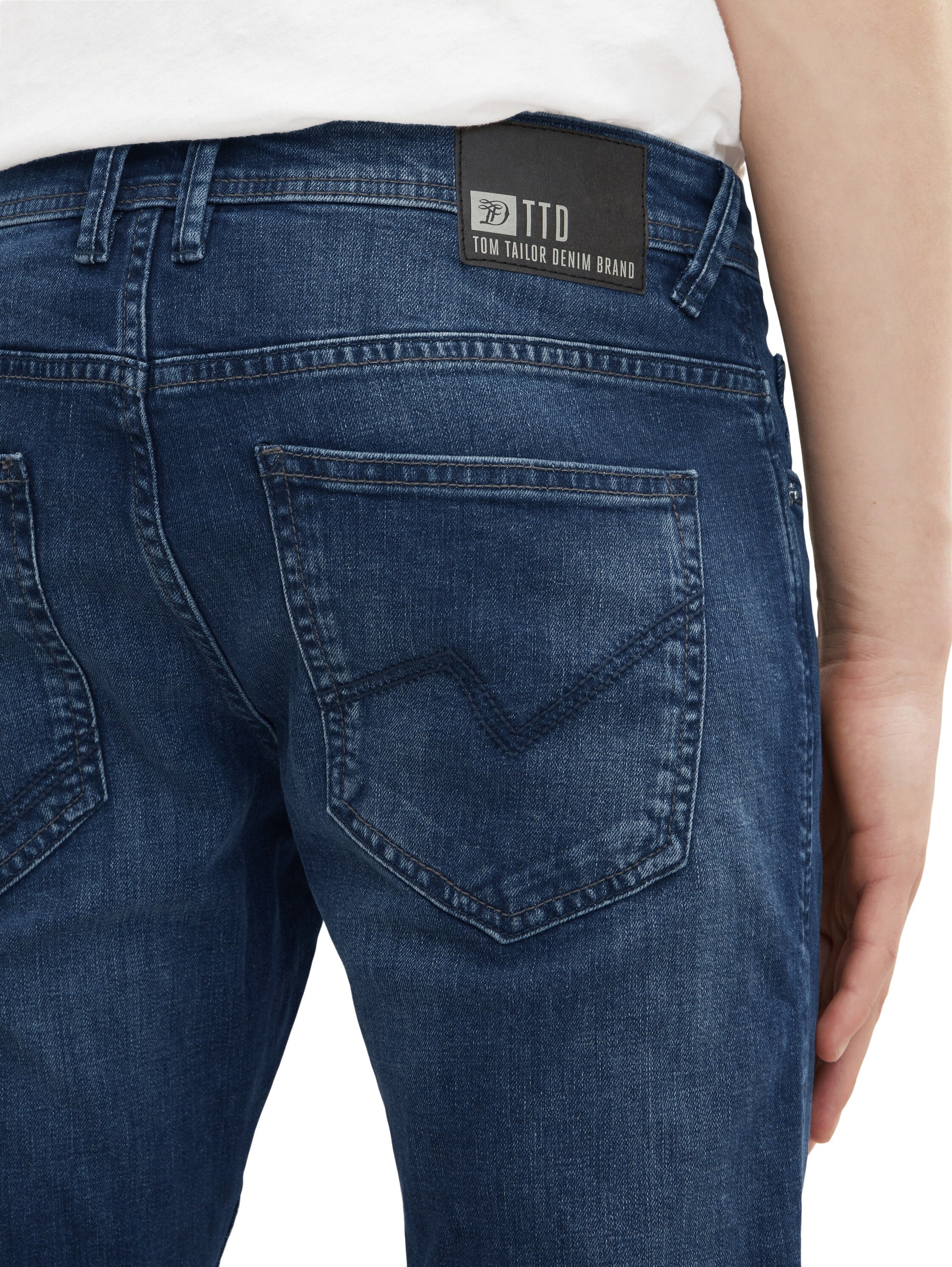 Aedan Straight Jeans (Mid Stone Wash)
