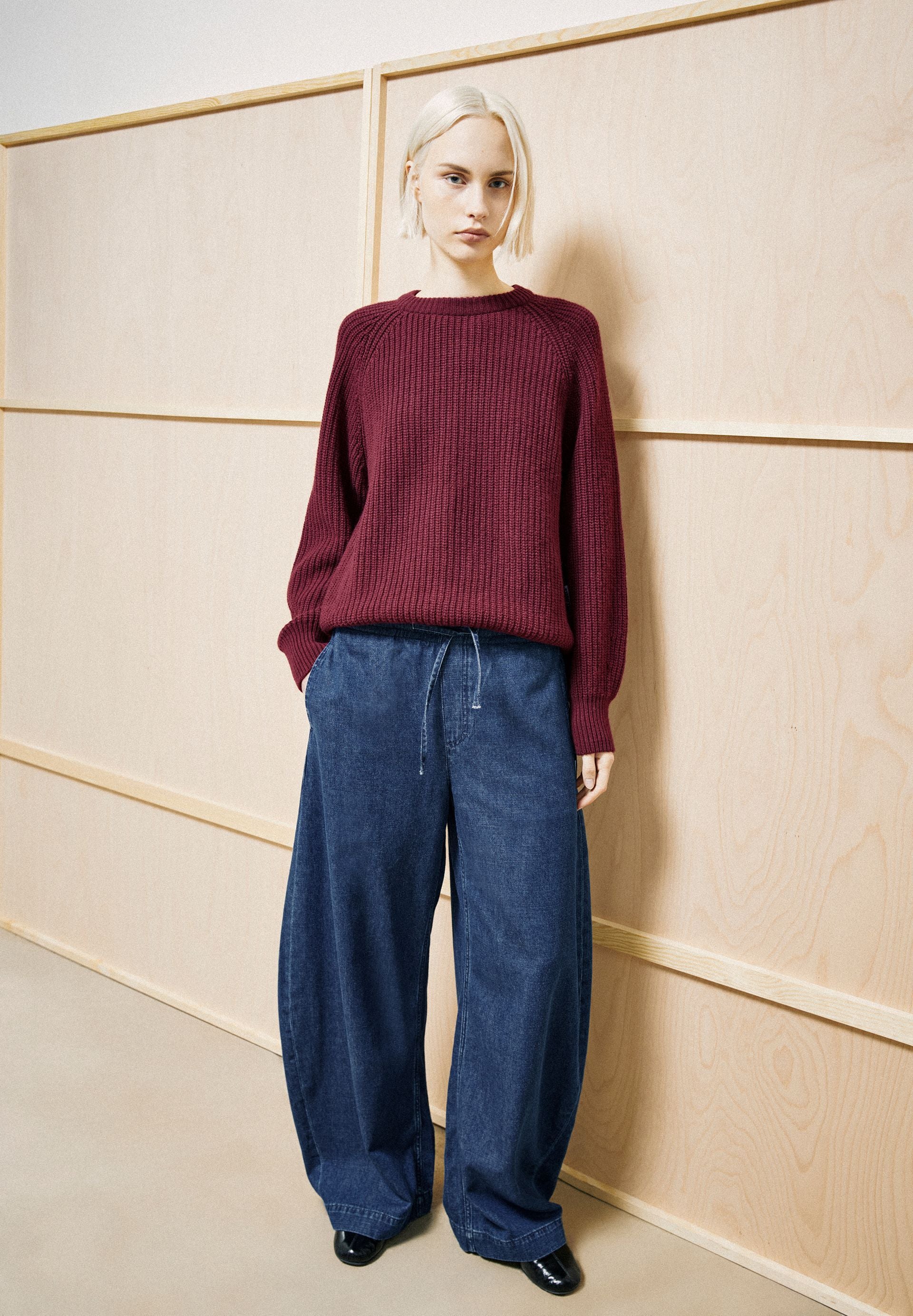 Rib Knit Sweater (Velvet Red)