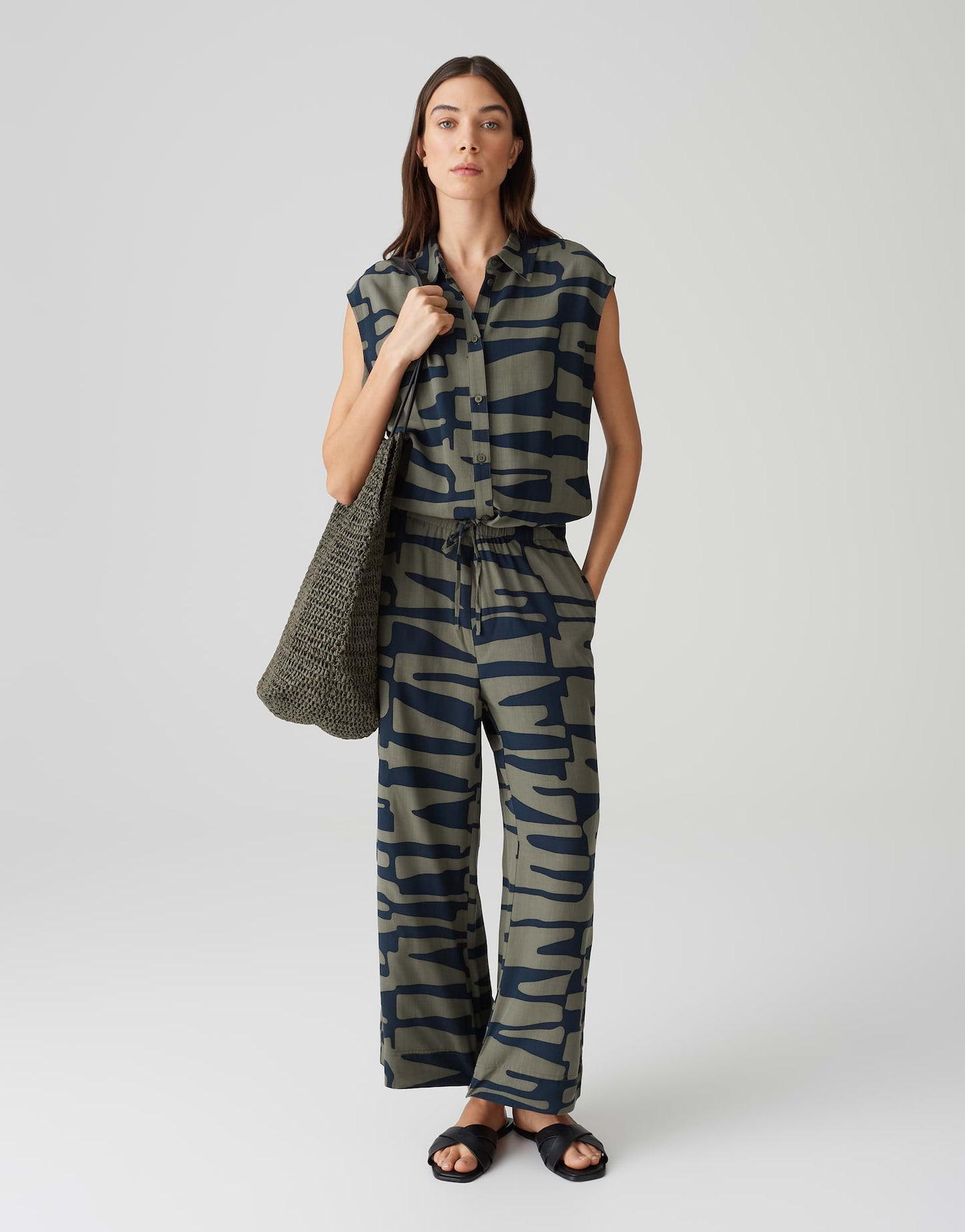 Monny shadow (Olive Leaf)