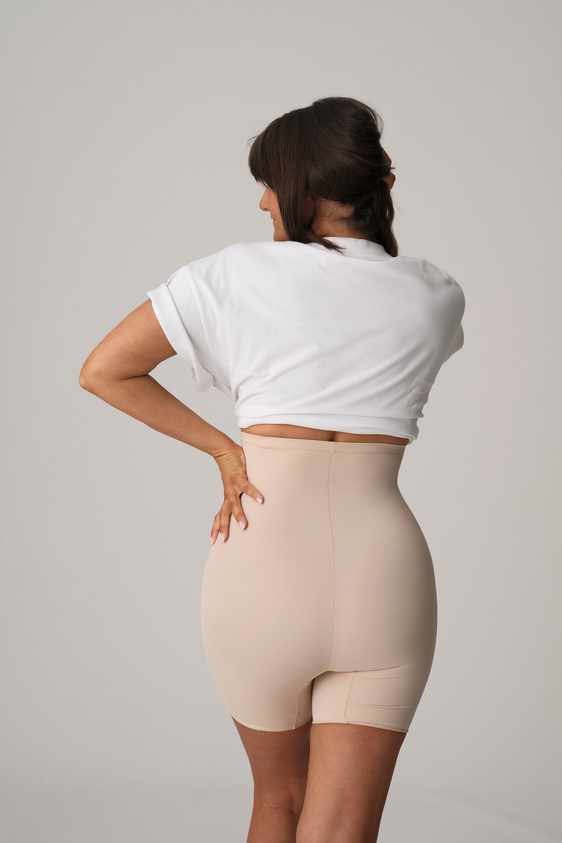 PERLE caffé latte Shapewear Bodyshaper mit Bein (Cal)