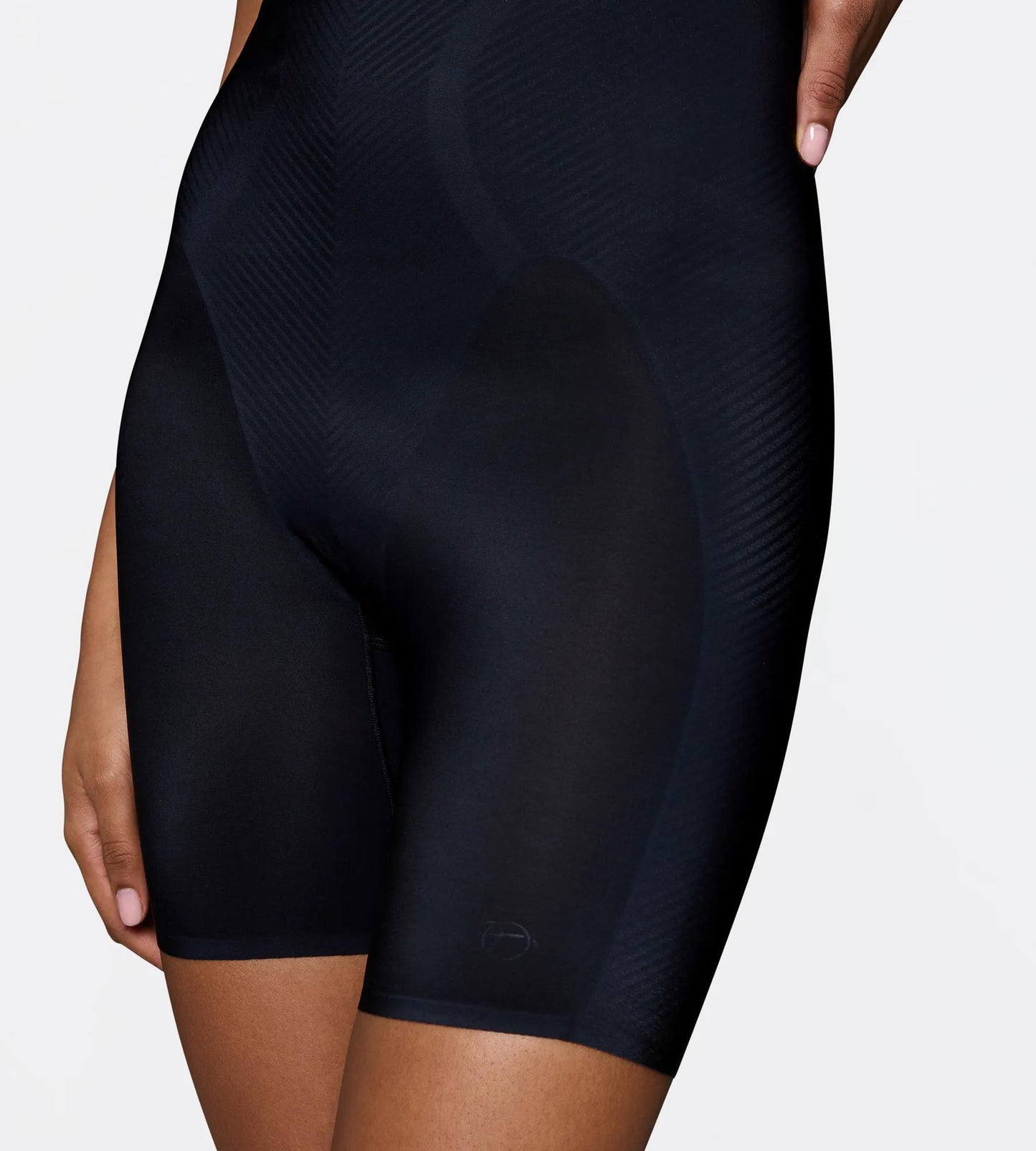 BMU Illusion Curve Super HW Mid-Thigh (Black)