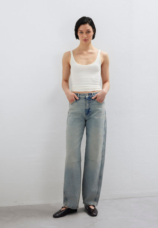 LEILA W/Cut (Lt Used 90's)