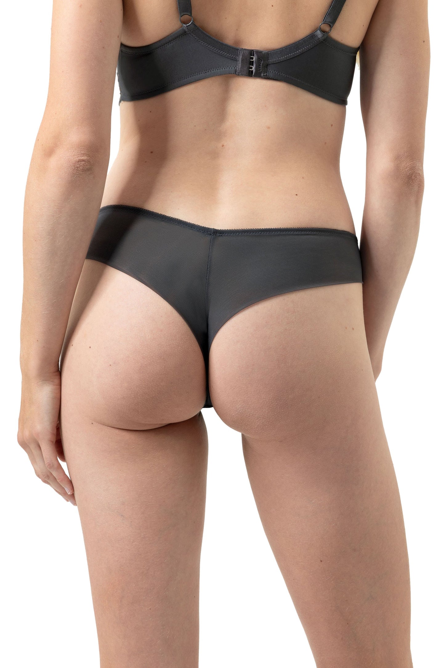 String (Thunder Grey)