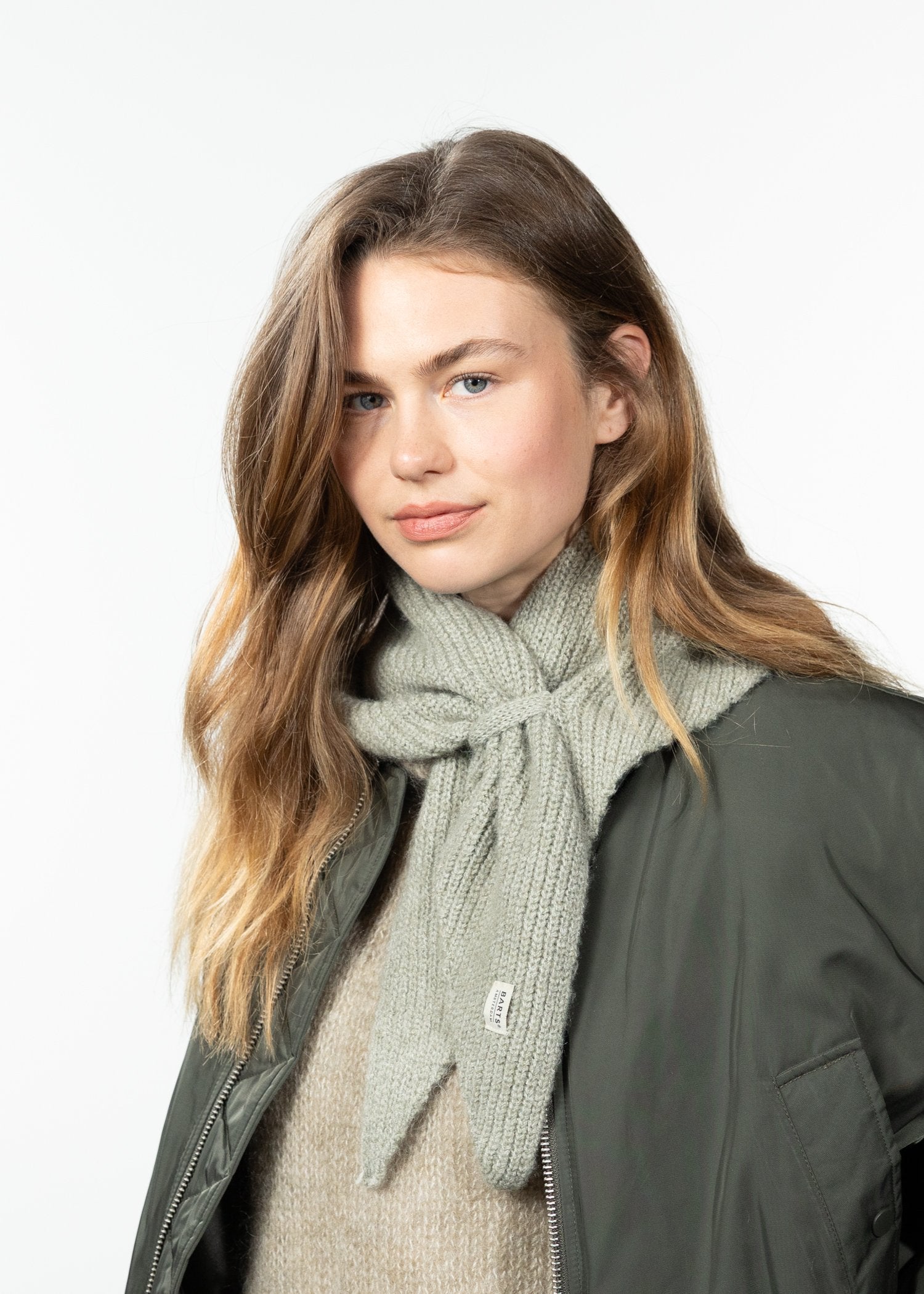 Neolana Scarf (Silver Stone)