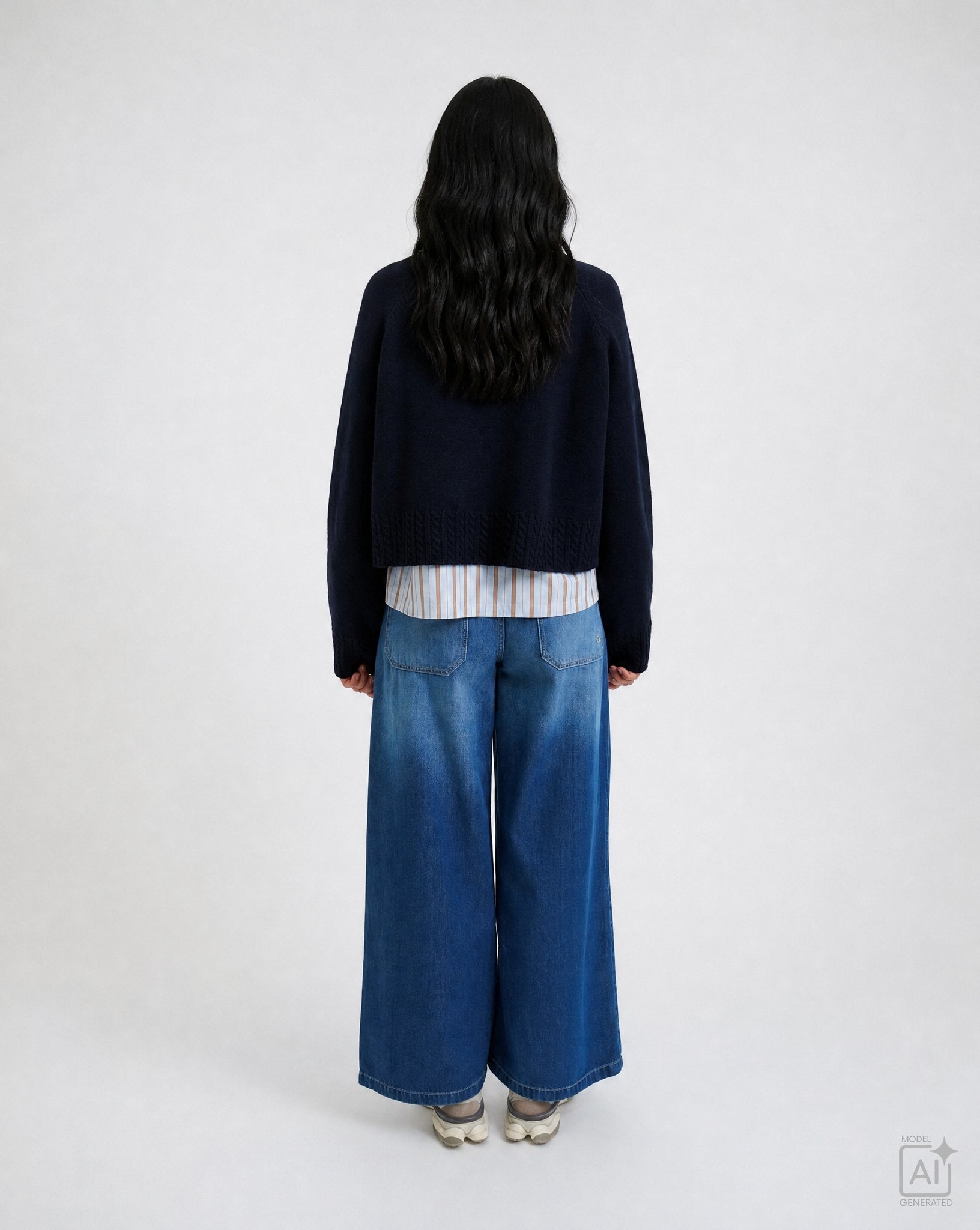 Round Neck Pullover Cable Hem (Marine)