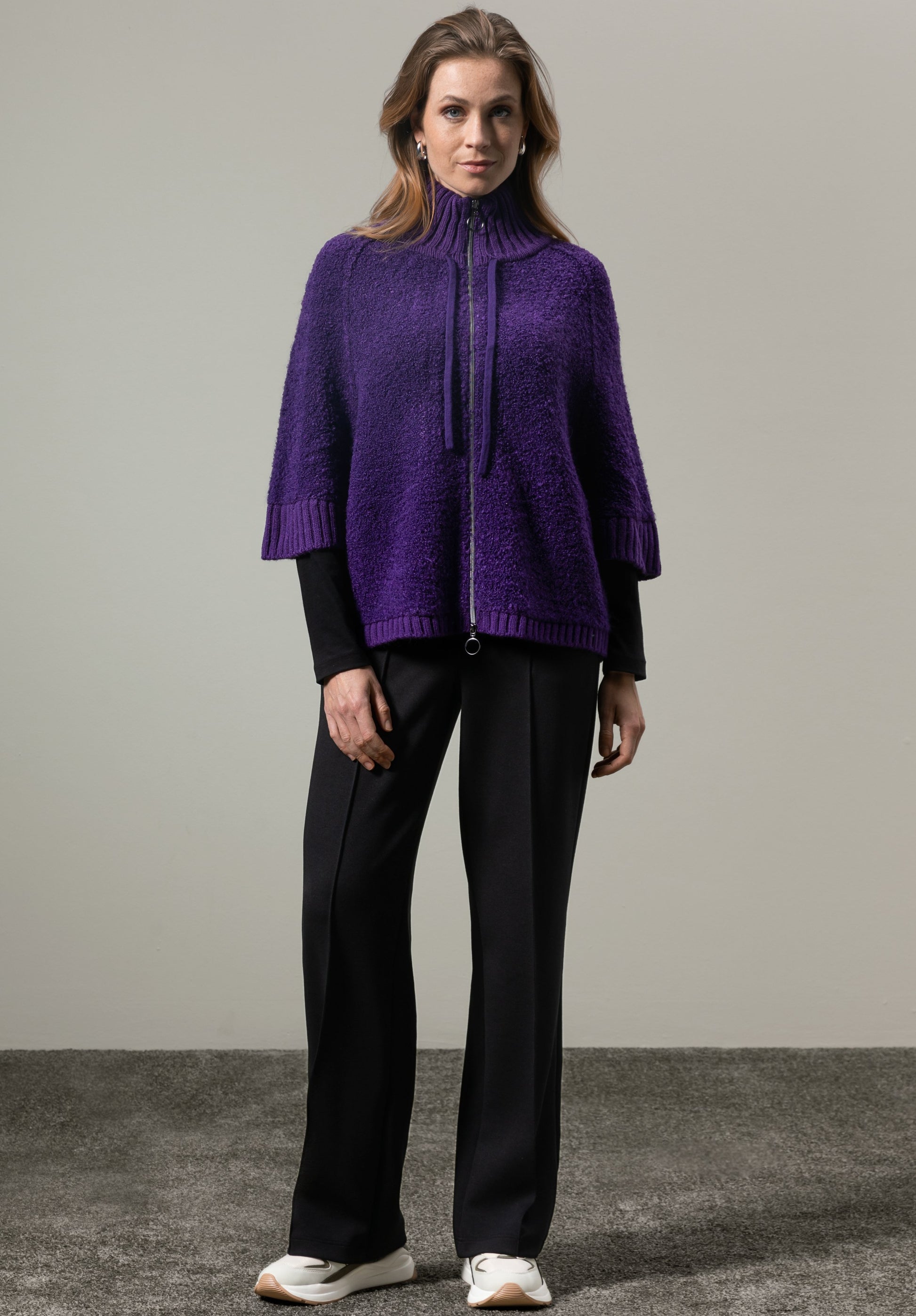 Octavis (Dark Purple)