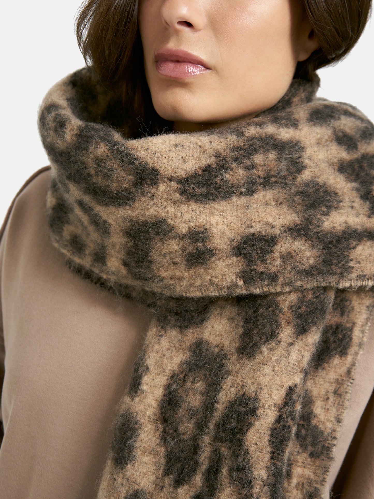 knit scarf (Camel Print)