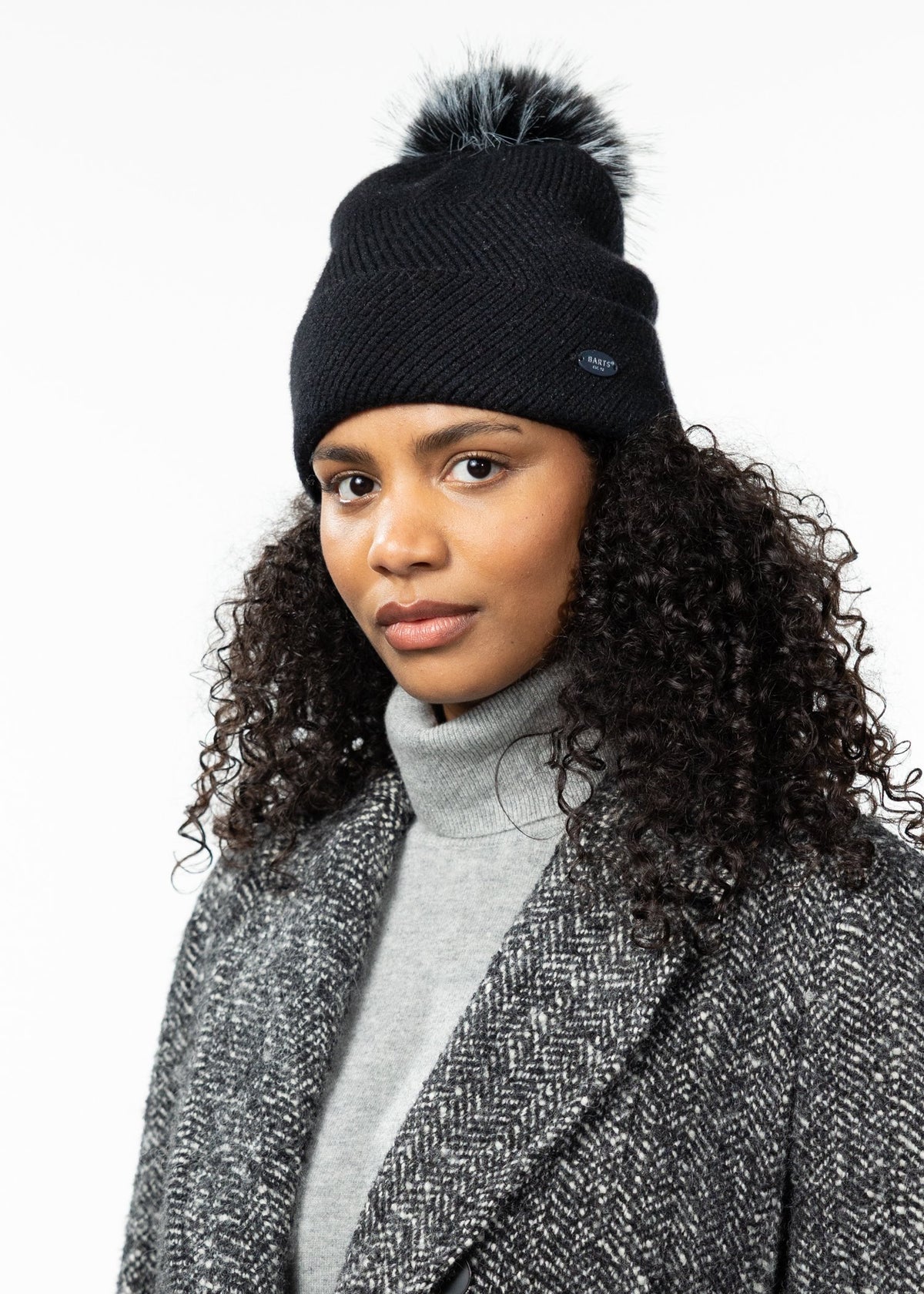 Rosamaria Beanie (Black Black)