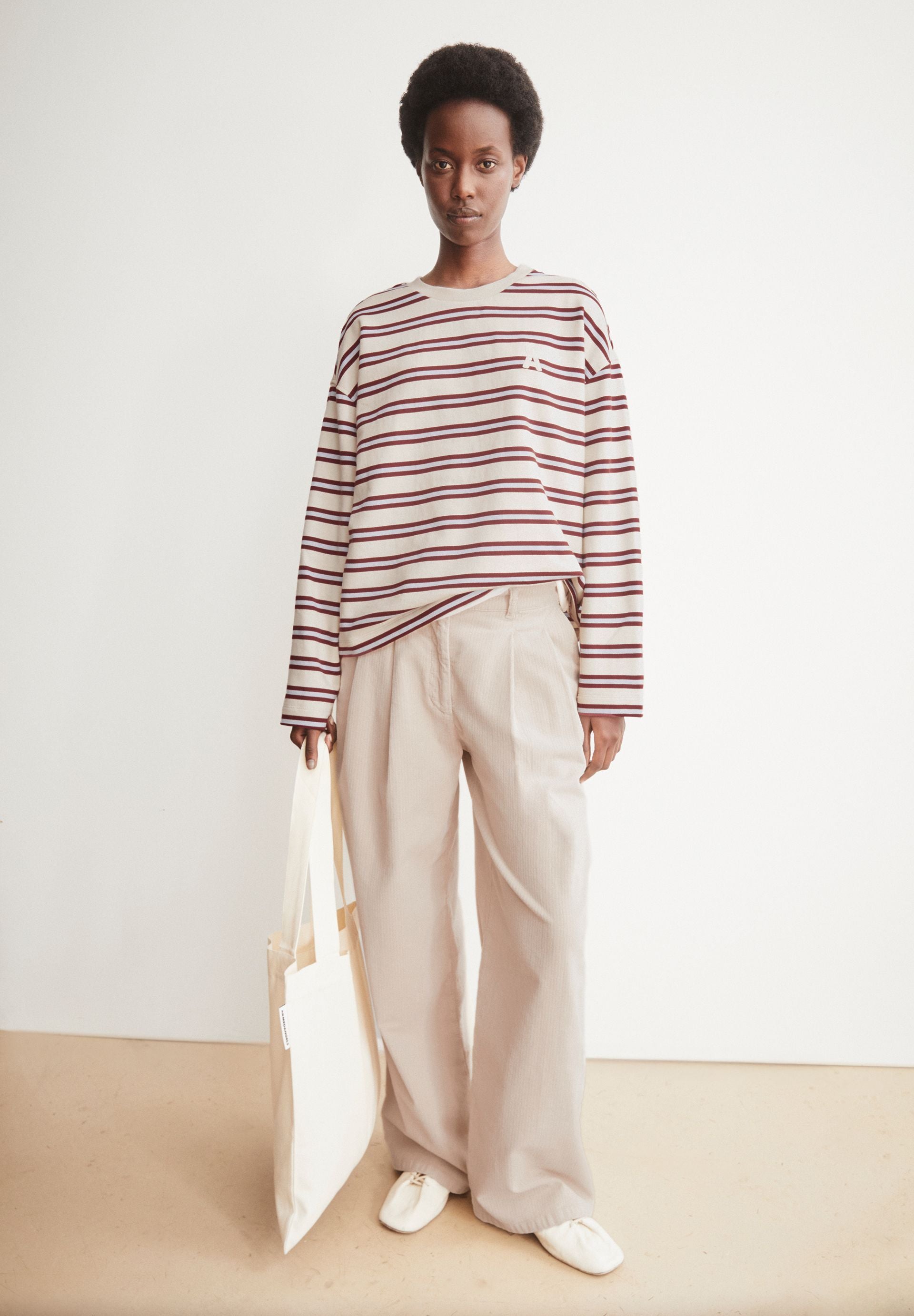 Iconic å Frankaa Bold (Undyed-velvet R)