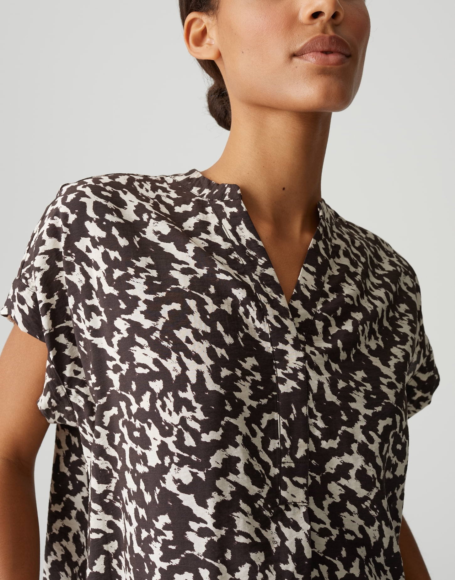 Wulara shadow (Midnight Brown)