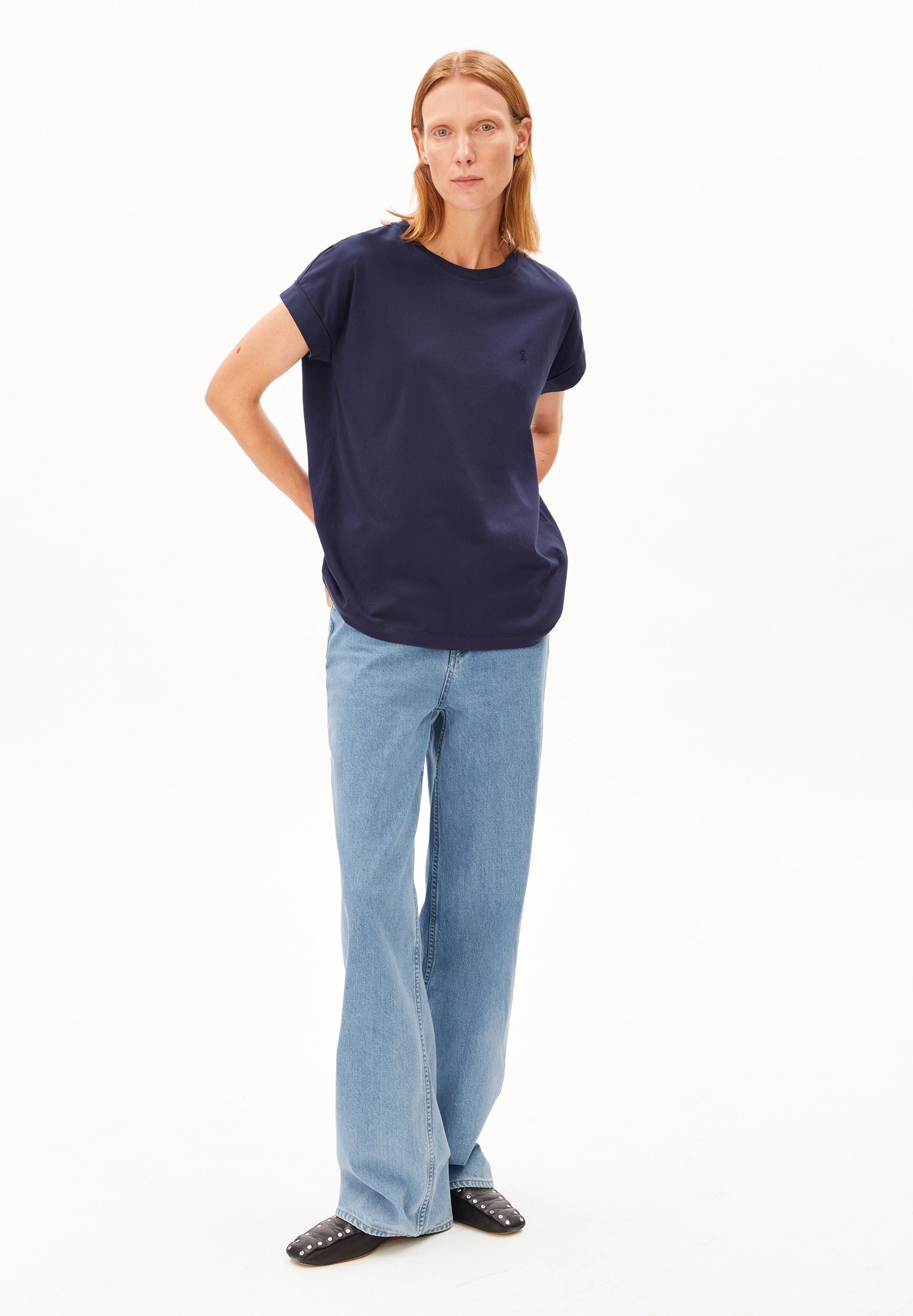 Idaara T-shirt (Tinted Navy)