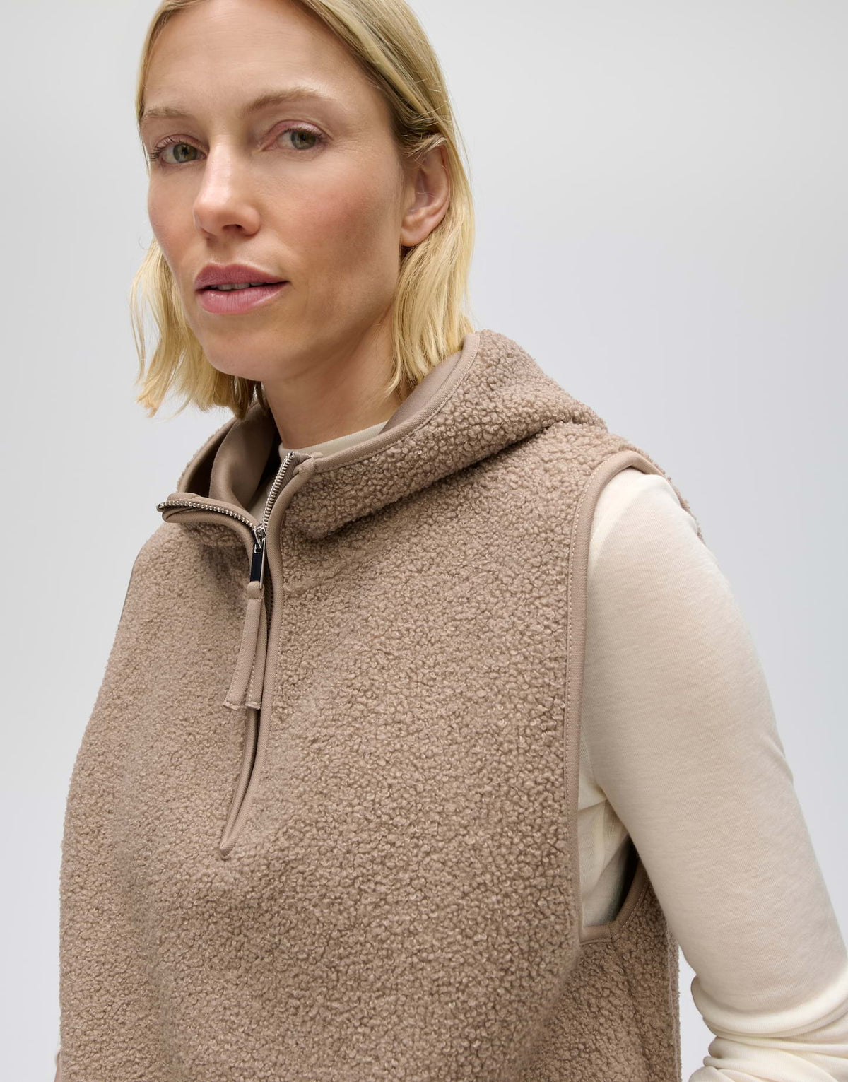 Akapu cape (Light Mocca)