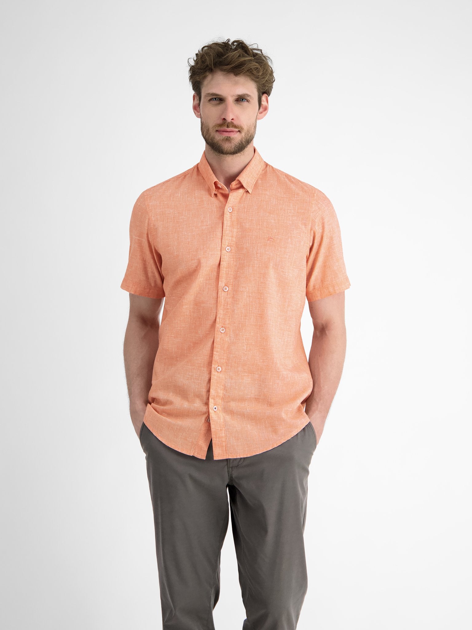 Button Down (Pale Papaya)