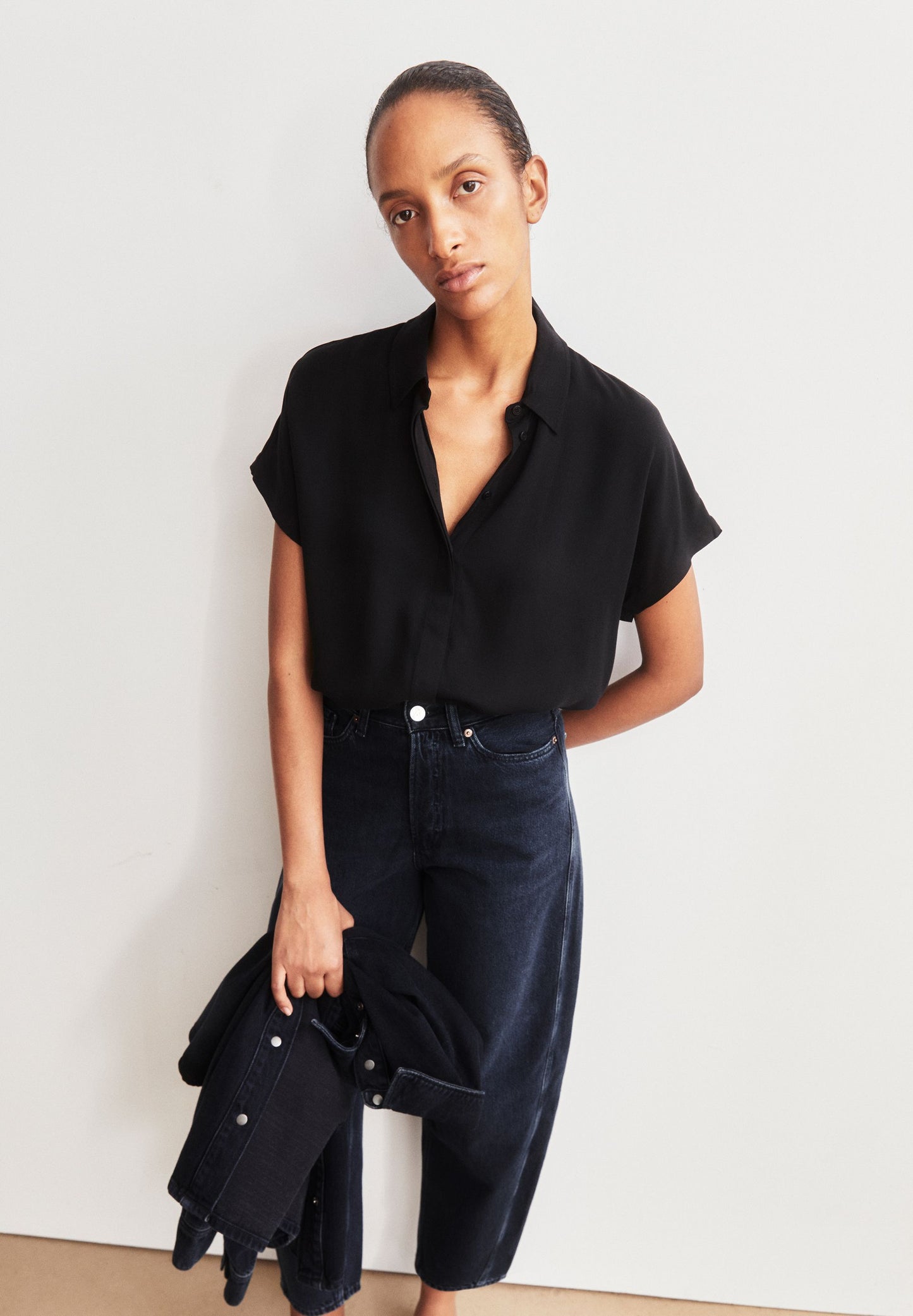 Larisaana Blouse (Black)