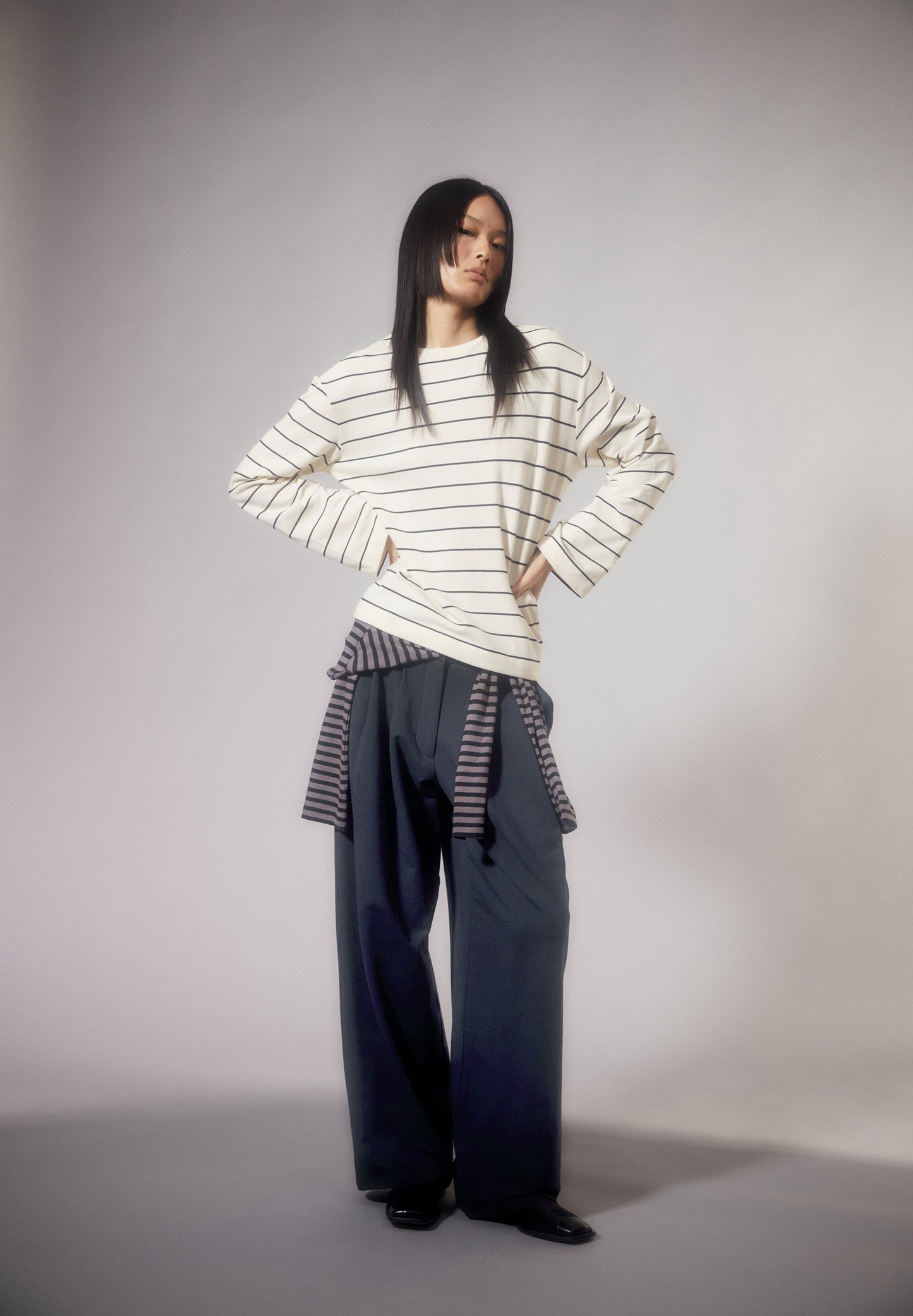 Marynaa Fine Stripe (Oatmilk-black)
