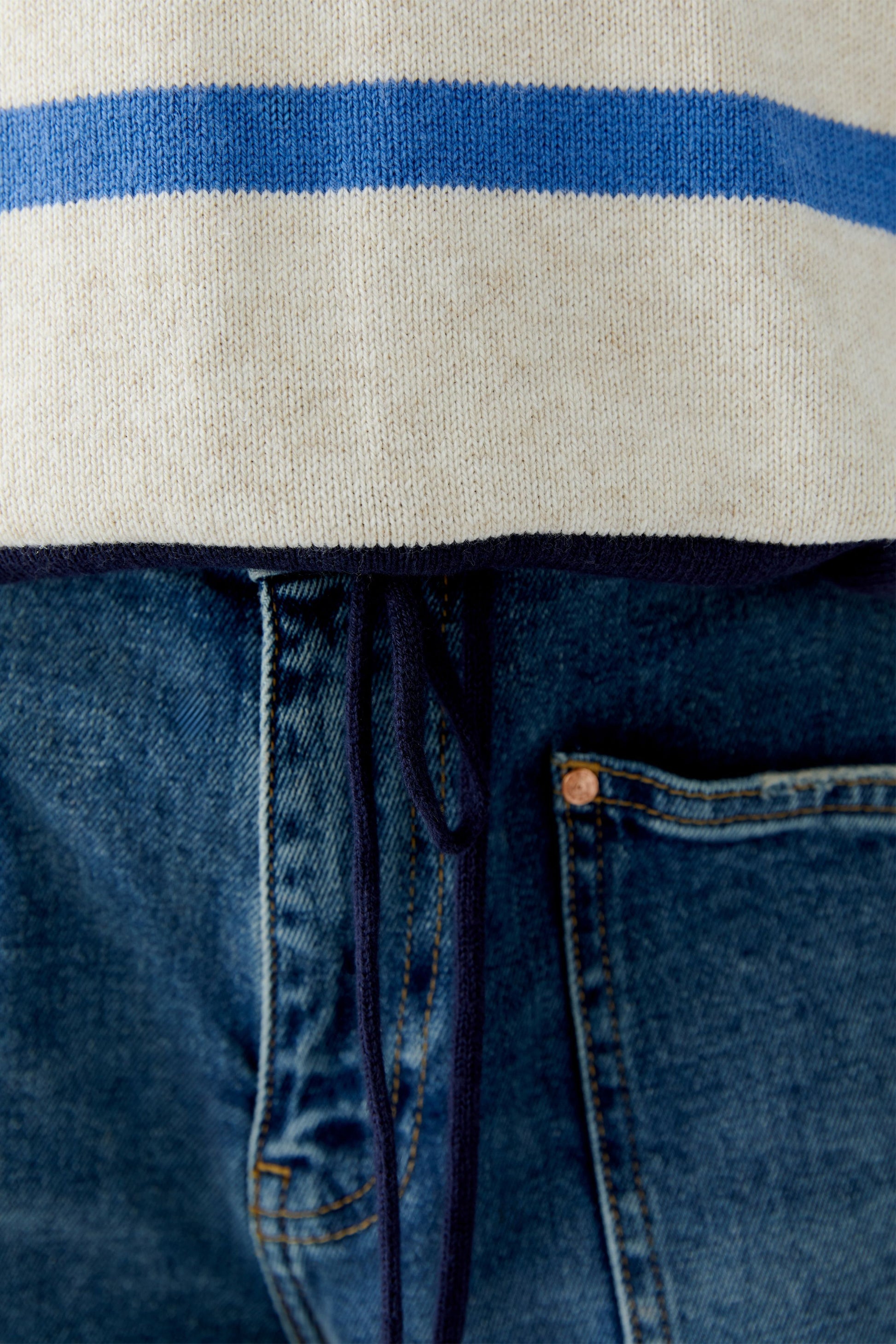 Pullover (Offwhite Blue)