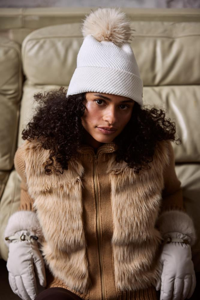 Rosamaria Beanie (White Cream)