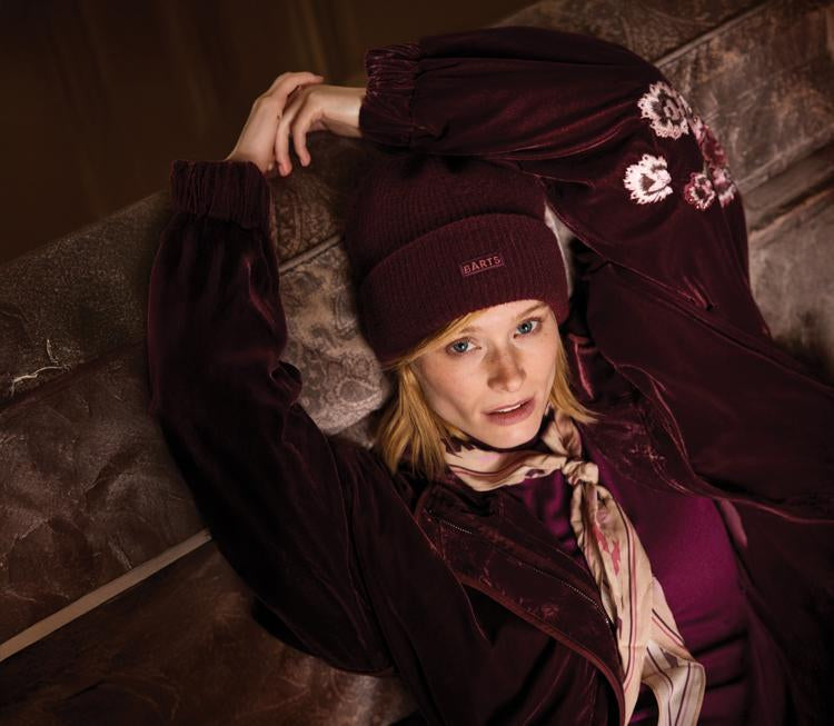 Ardelve Beanie (Red Aubergine)