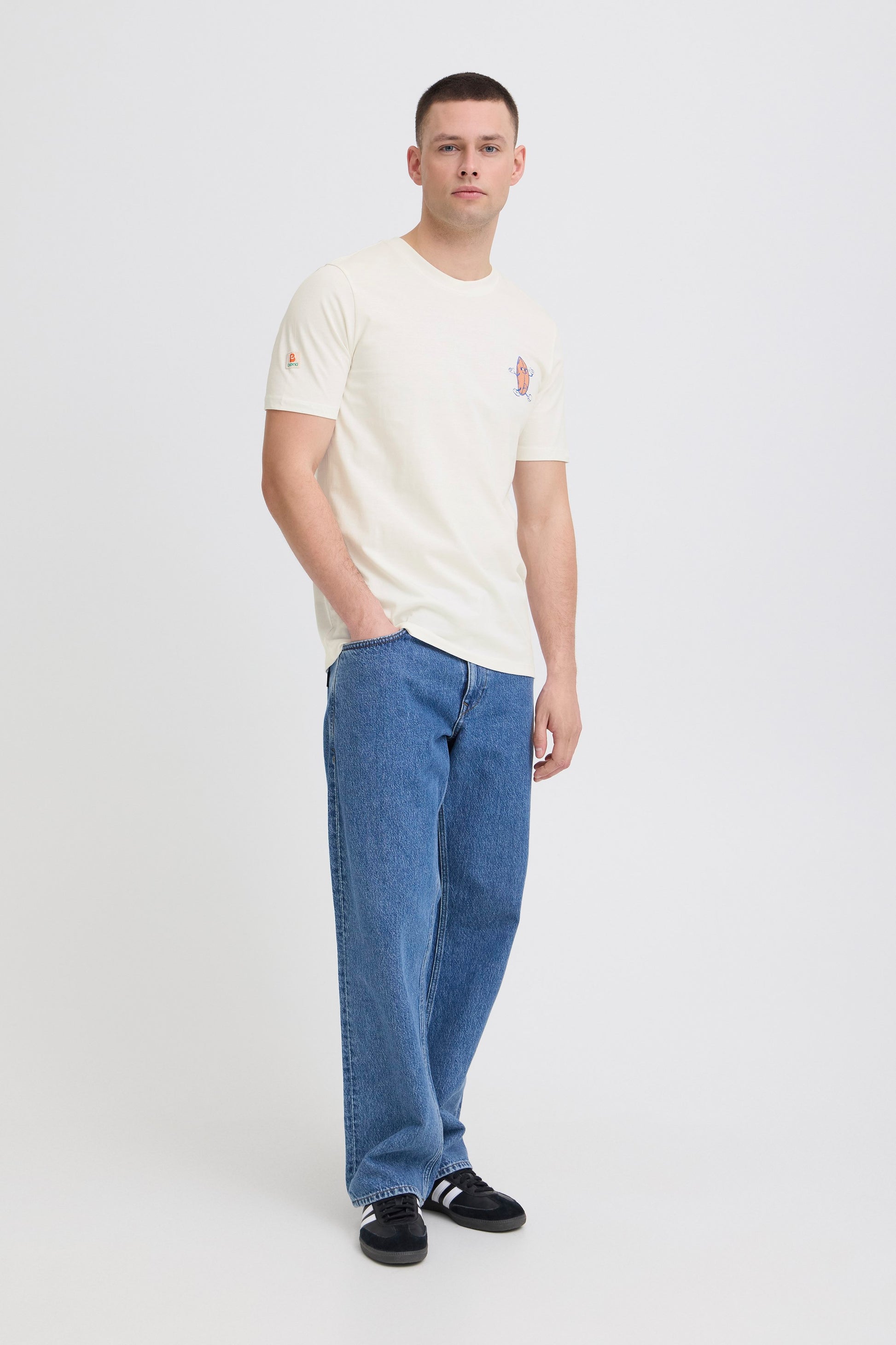 Bhsun Island Emb Tee (Snow White)