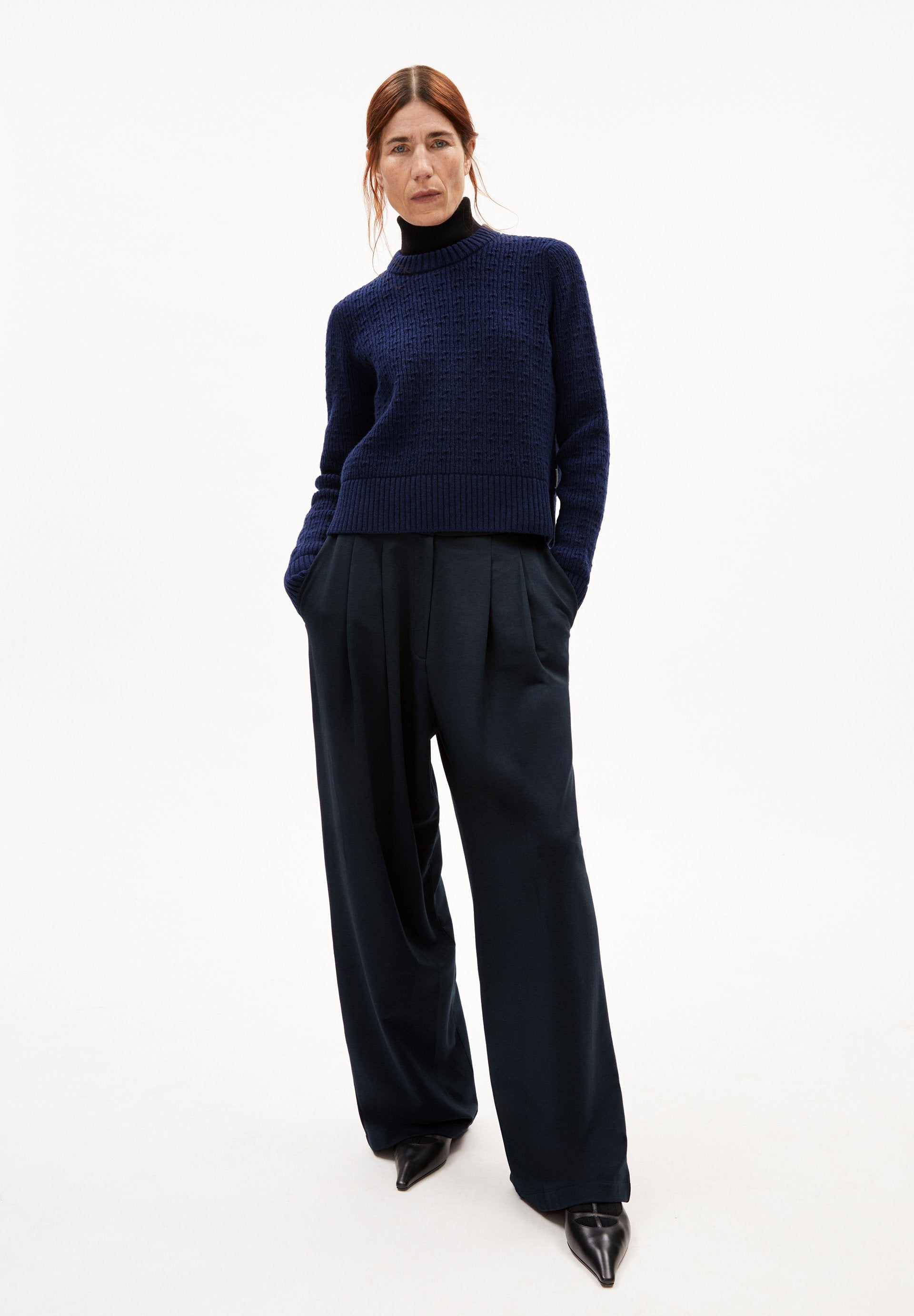 Fabiolaa (Deep Sea Blue)