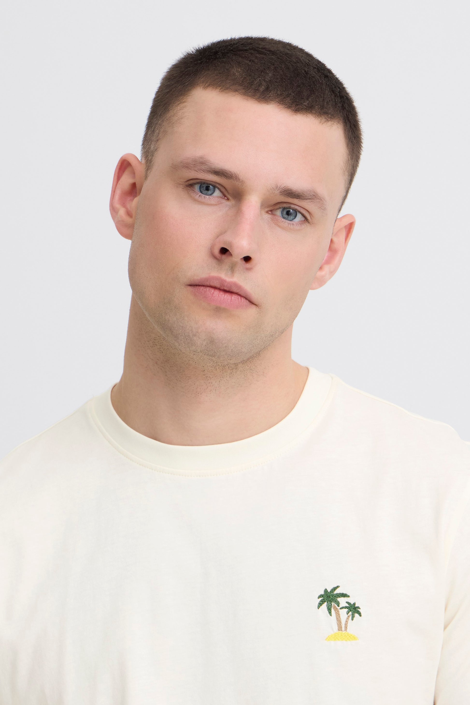 Bhkaan Emb S/s Tee (Vanilla Ic)