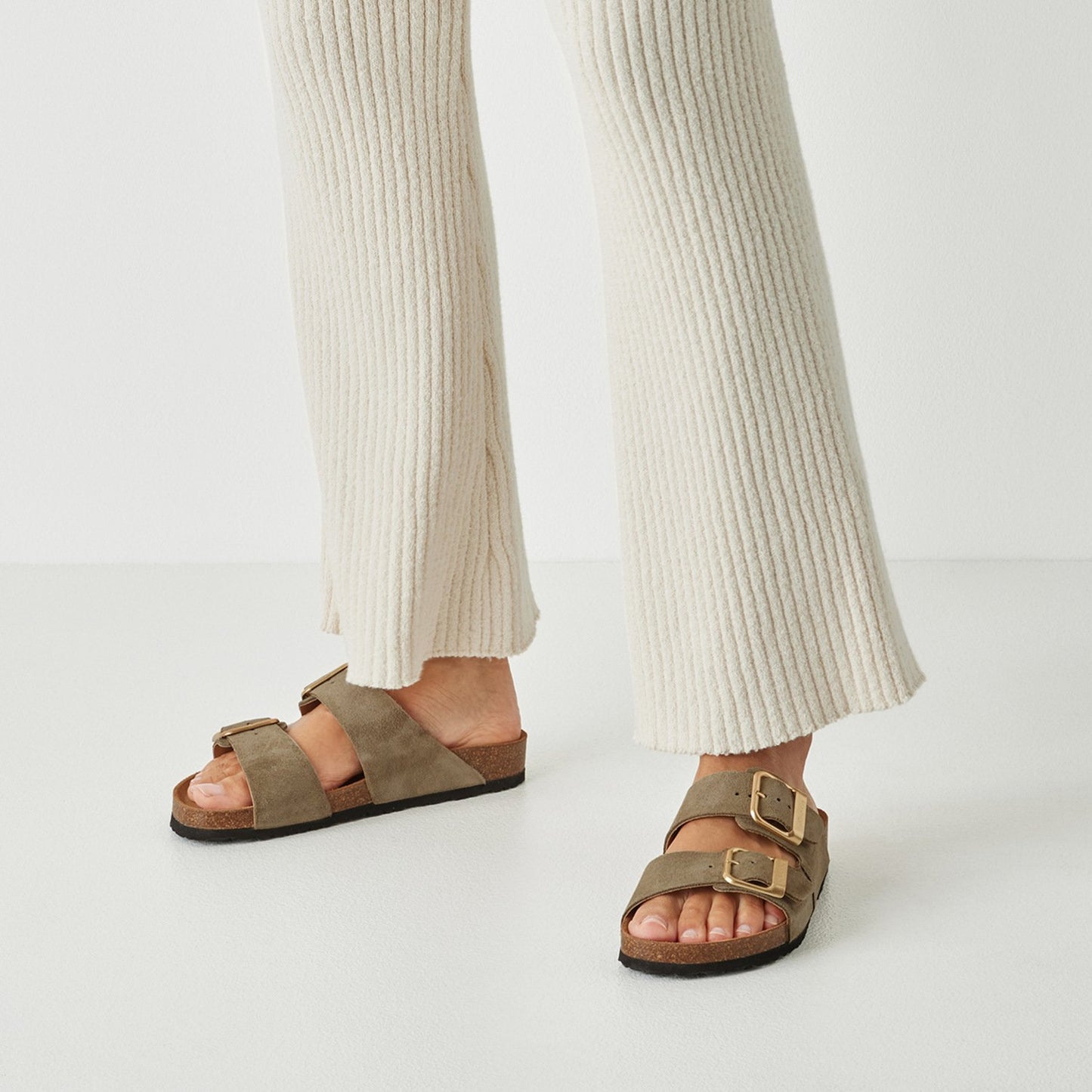 Pantolette (7a2 Olive)