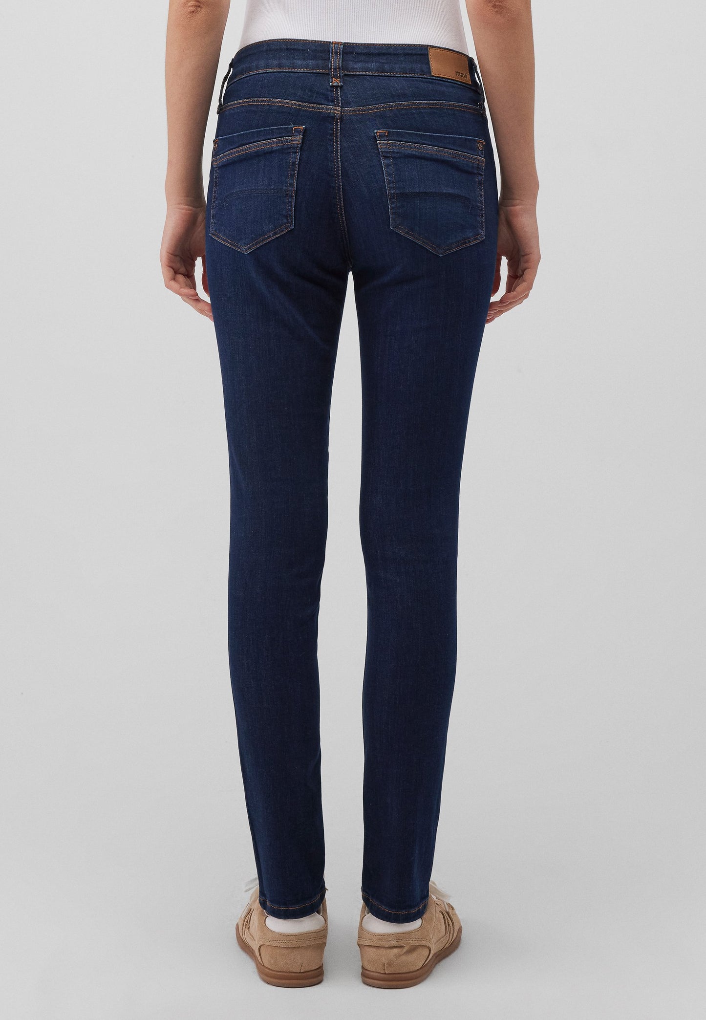 Nicole (Deep Blue Veni)
