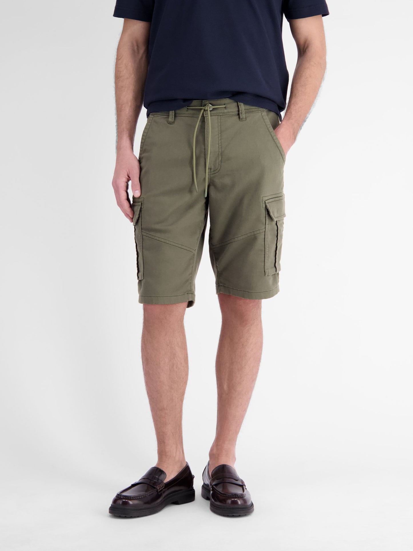 Bermuda (mit Tasche) (Nordic Olive)